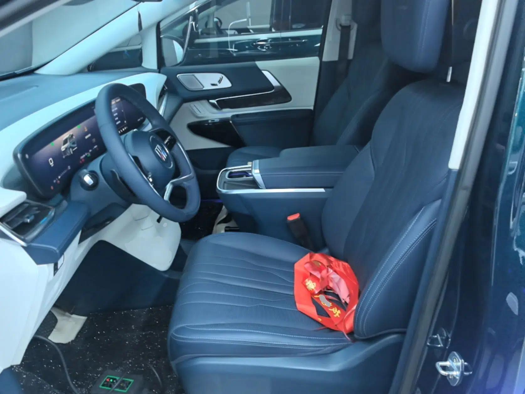Buick Century 2023 2.0T Four-Seat Private Edition — миниатюра 18