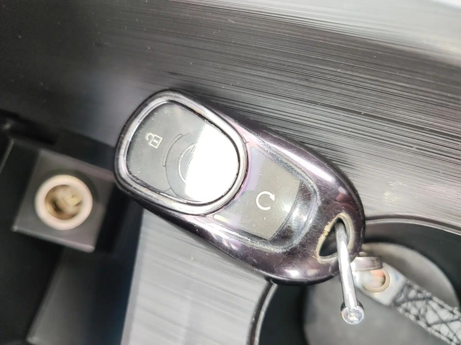 Buick Velite 6 2020 Plug-in Hybrid Connected Fashion Model — миниатюра 22