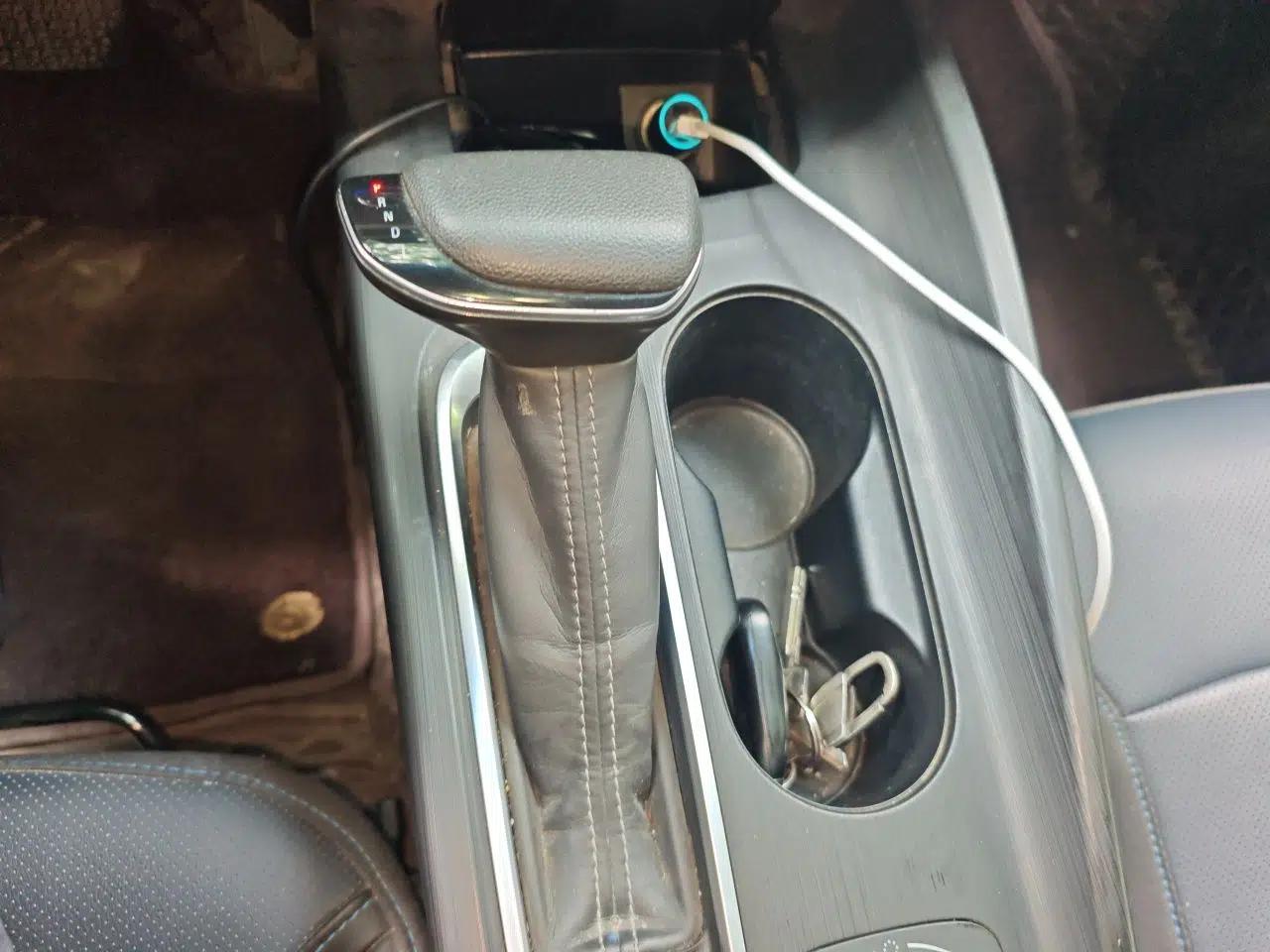 Buick Velite 6 2020 Plug-in Hybrid Connected Fashion Model — миниатюра 15