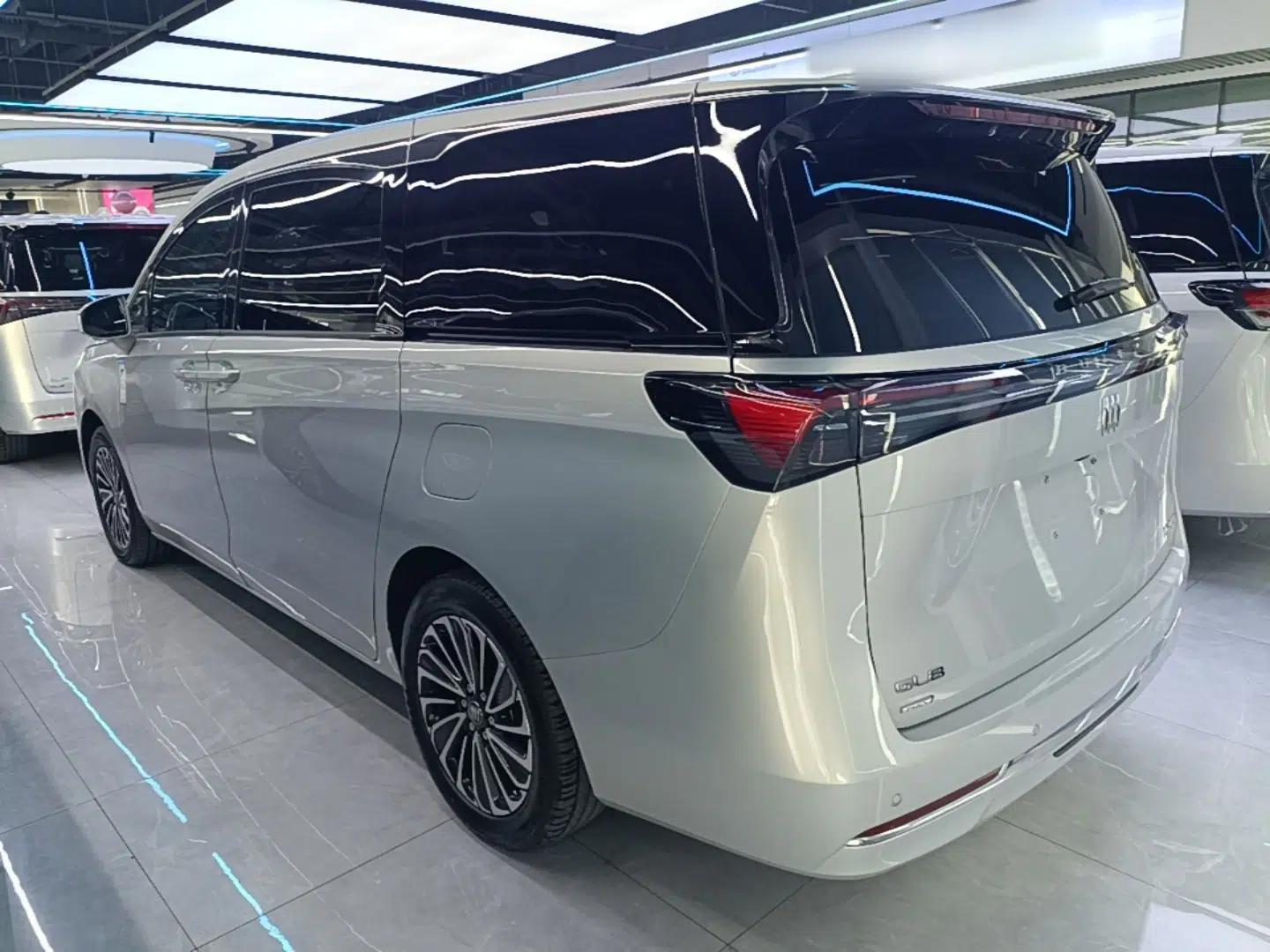 Buick GL8 New Energy 2025 Lu Shang Luxury Edition 7-Seater — миниатюра 7