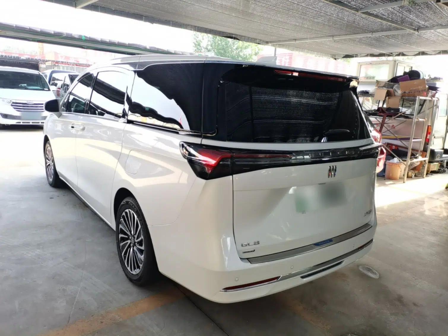 Buick GL8 New Energy 2025 Lu Shang Luxury Edition 7-Seater — миниатюра 4