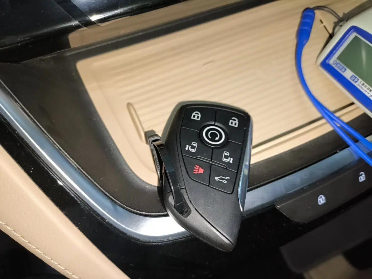 Buick GL8 New Energy 2025 Lu Shang Luxury Edition 7-Seater — миниатюра 12