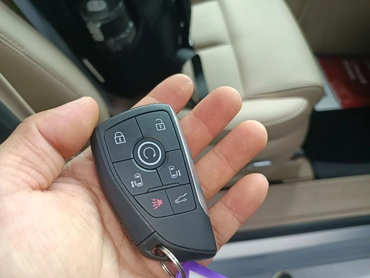 Buick GL8 New Energy 2025 Lu Shang Luxury Edition 7-Seater — миниатюра 12