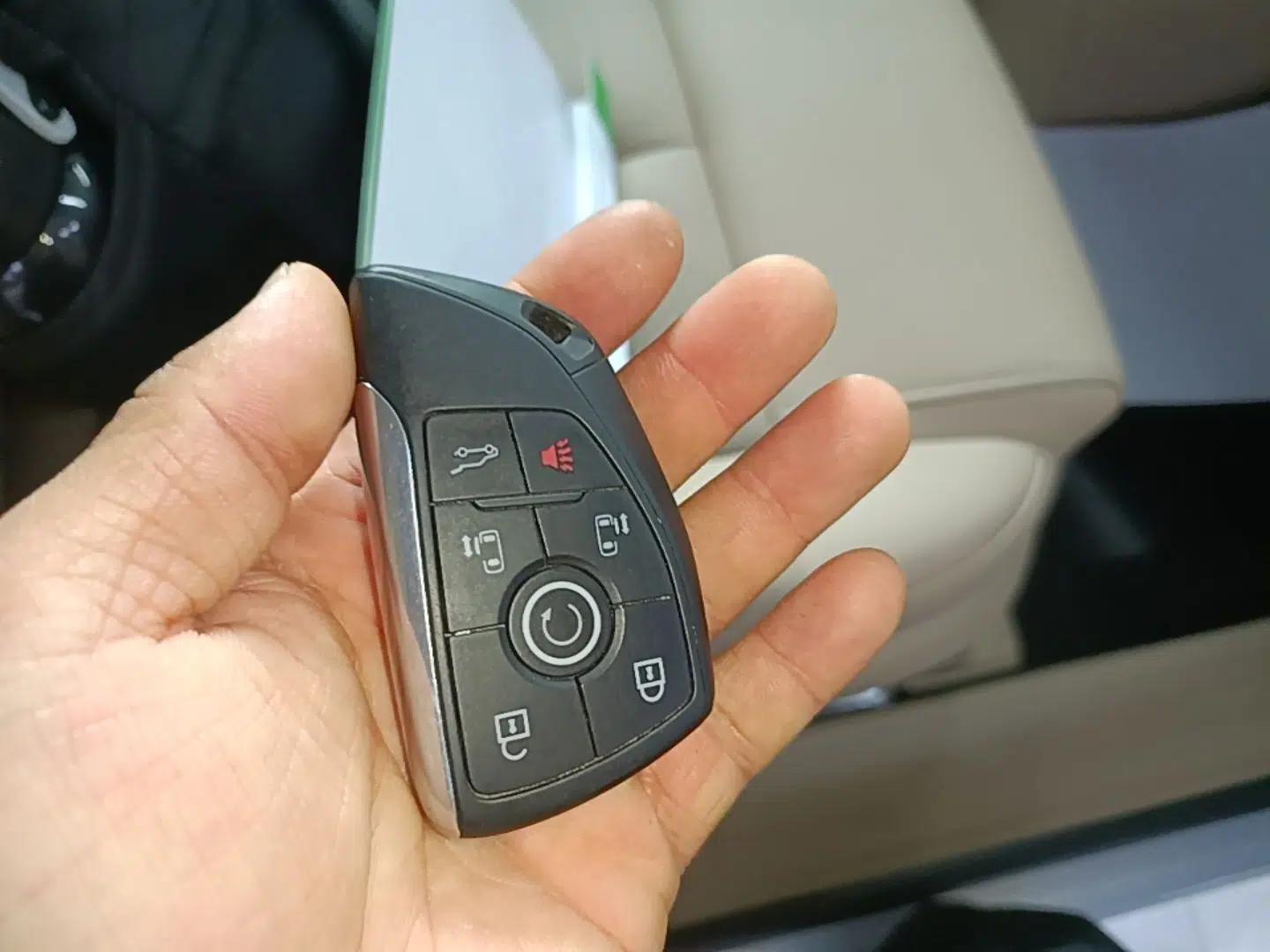 Buick GL8 New Energy 2025 Lu Shang Luxury Edition 7-Seater — миниатюра 12