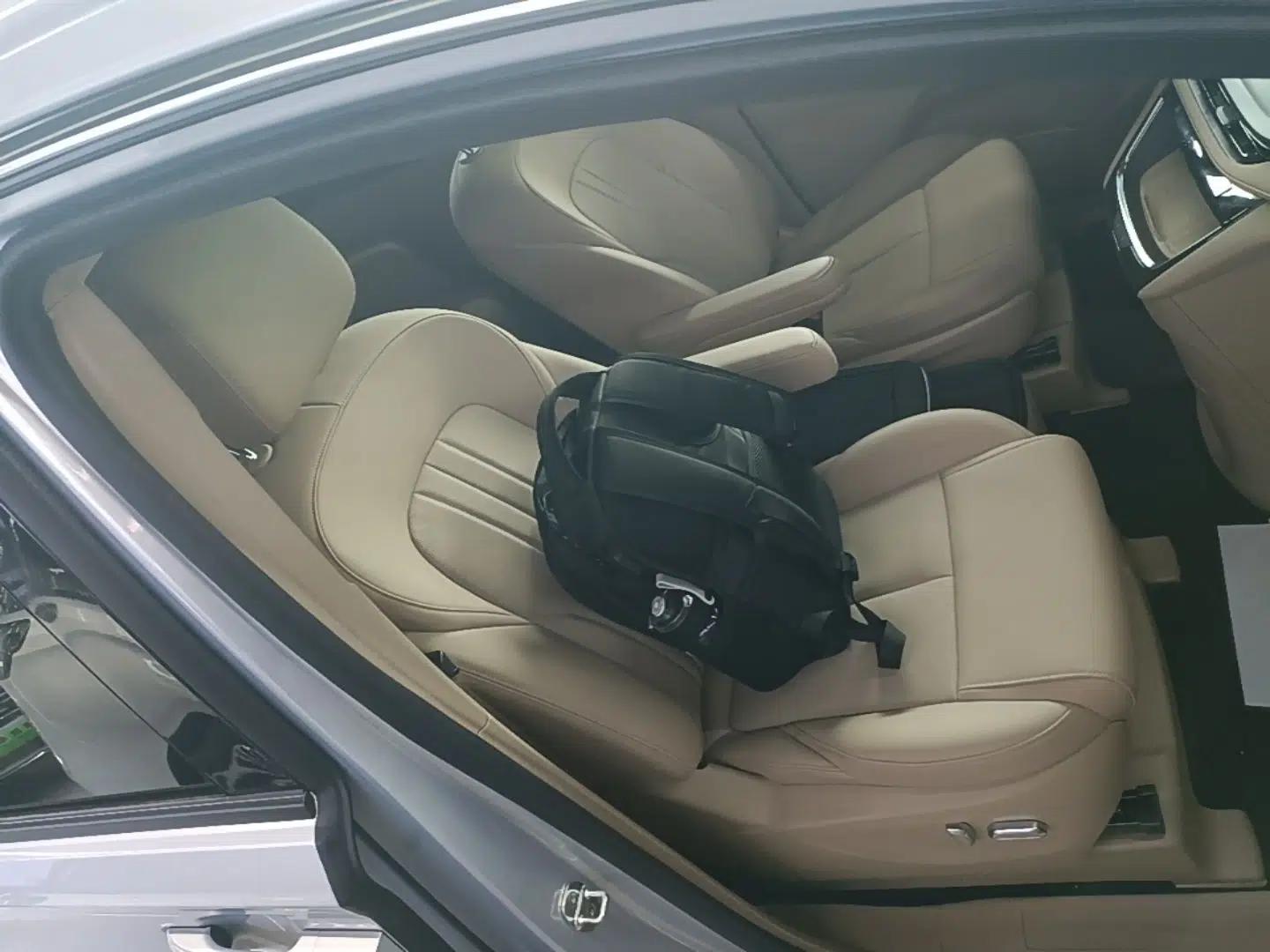 Buick GL8 New Energy 2025 Lu Shang Luxury Edition 7-Seater — миниатюра 23