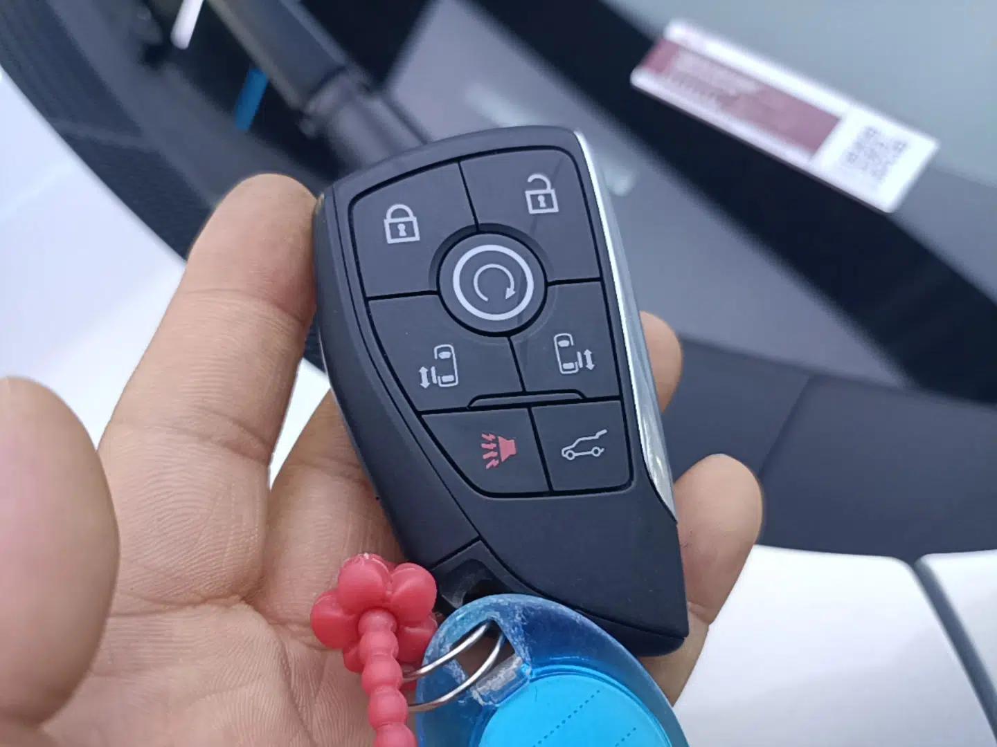 Buick GL8 New Energy 2025 Lu Shang Luxury Edition 7-Seater — миниатюра 12