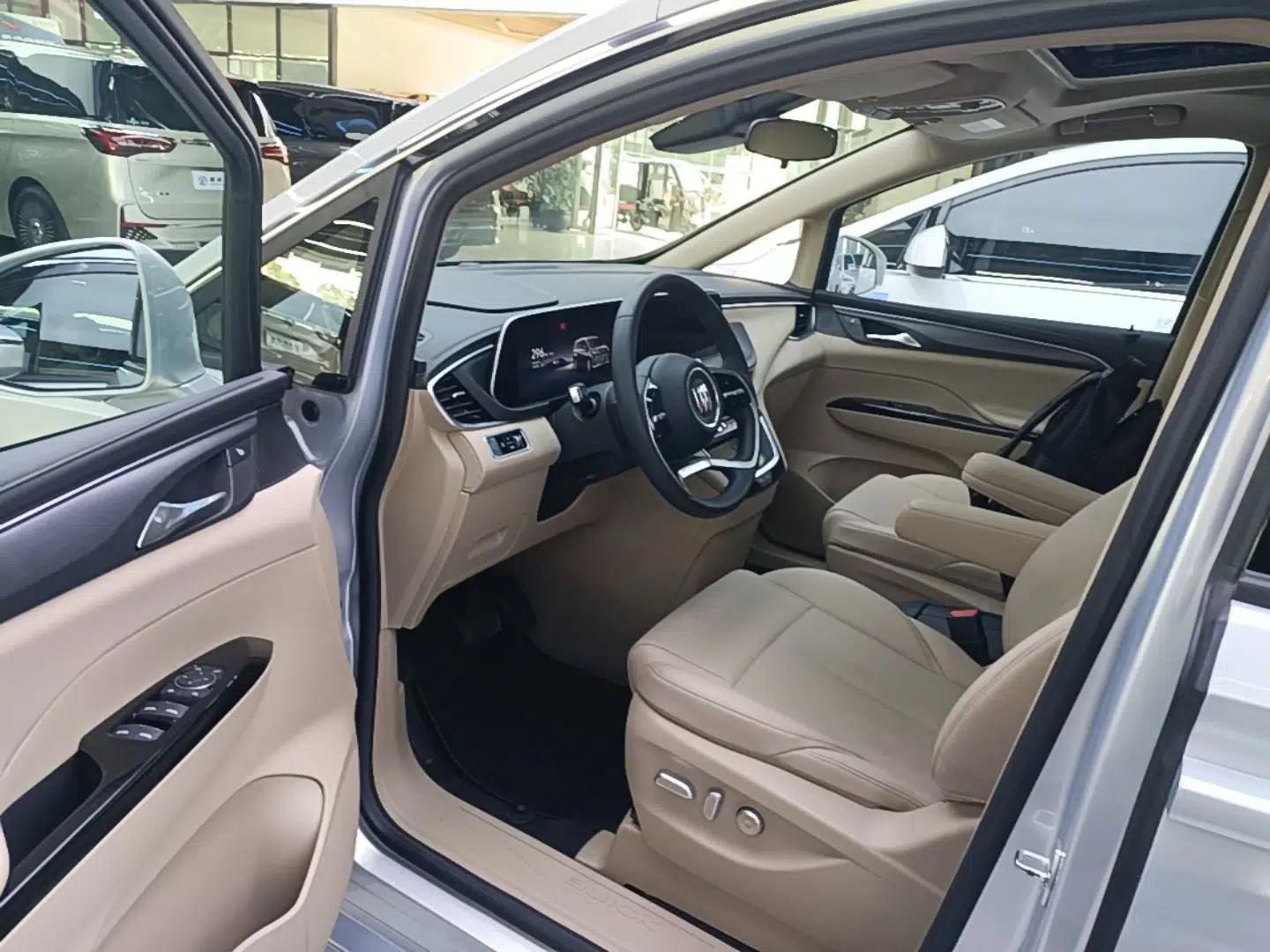 Buick GL8 New Energy 2025 Lu Shang Luxury Edition 7-Seater — миниатюра 19