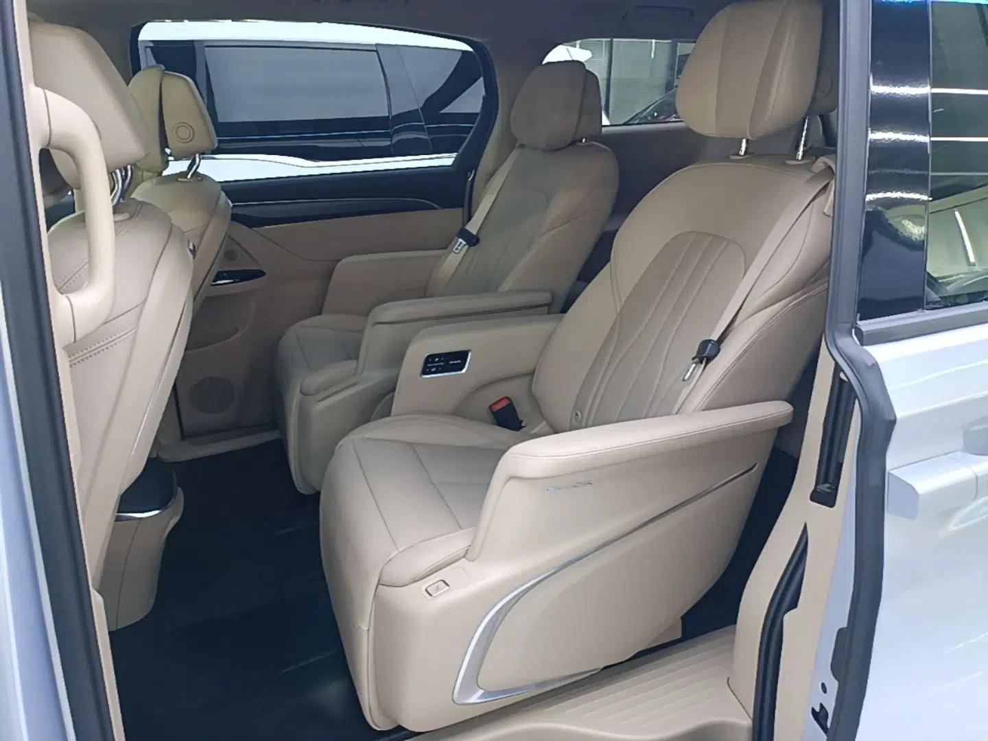Buick GL8 New Energy 2025 Lu Shang Luxury Edition 7-Seater — миниатюра 20