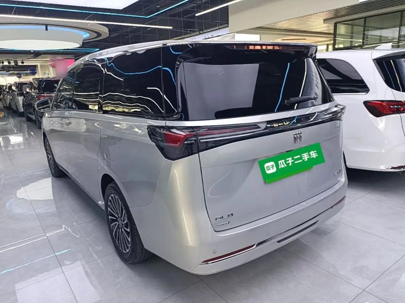 Buick GL8 New Energy 2025 Lu Shang Luxury Edition 7-Seater — миниатюра 4