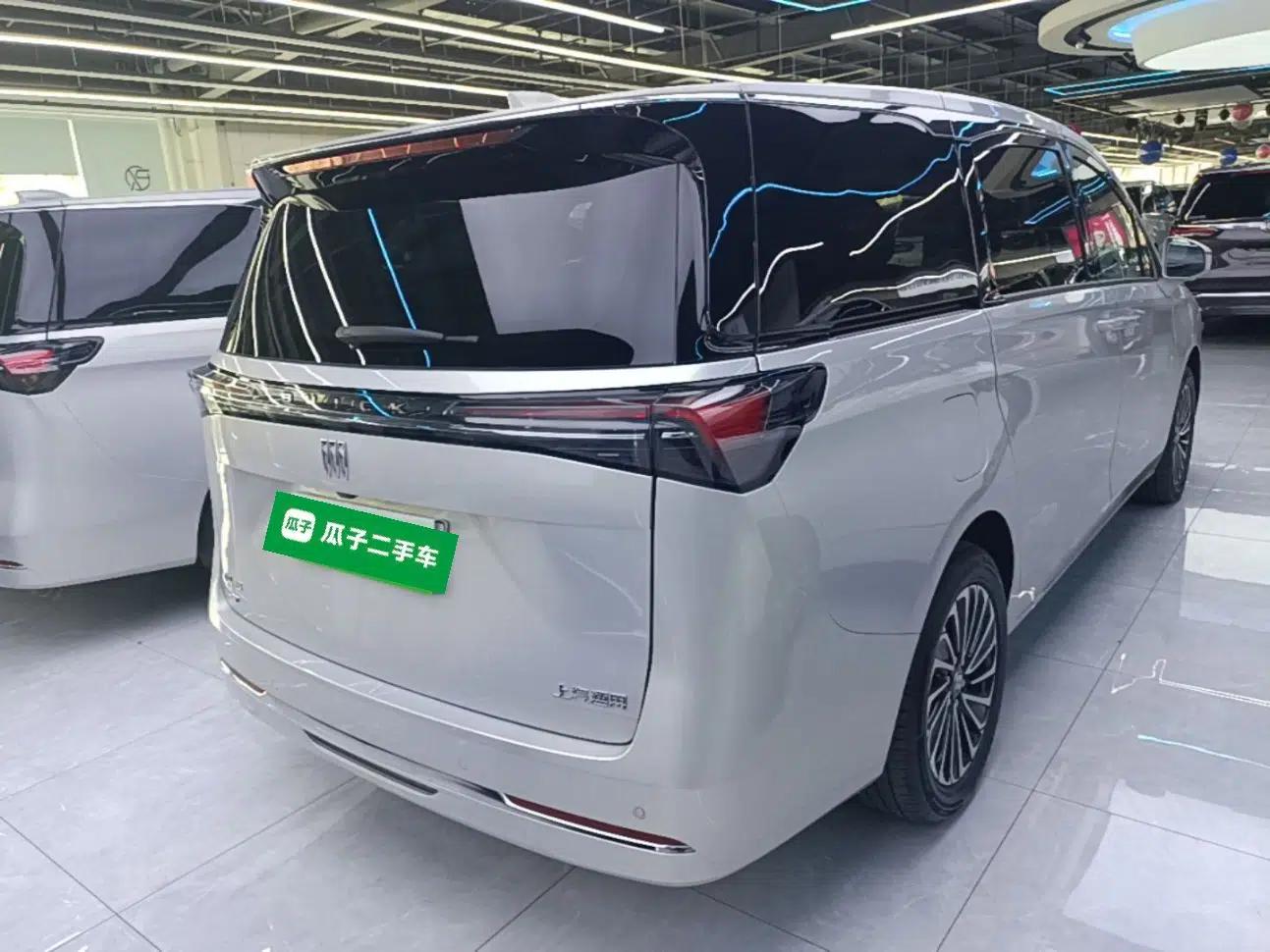 Buick GL8 New Energy 2025 Lu Shang Luxury Edition 7-Seater — миниатюра 6