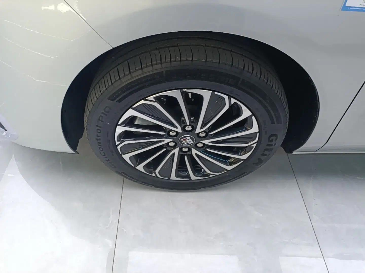 Buick GL8 New Energy 2025 Lu Shang Luxury Edition 7-Seater — миниатюра 8