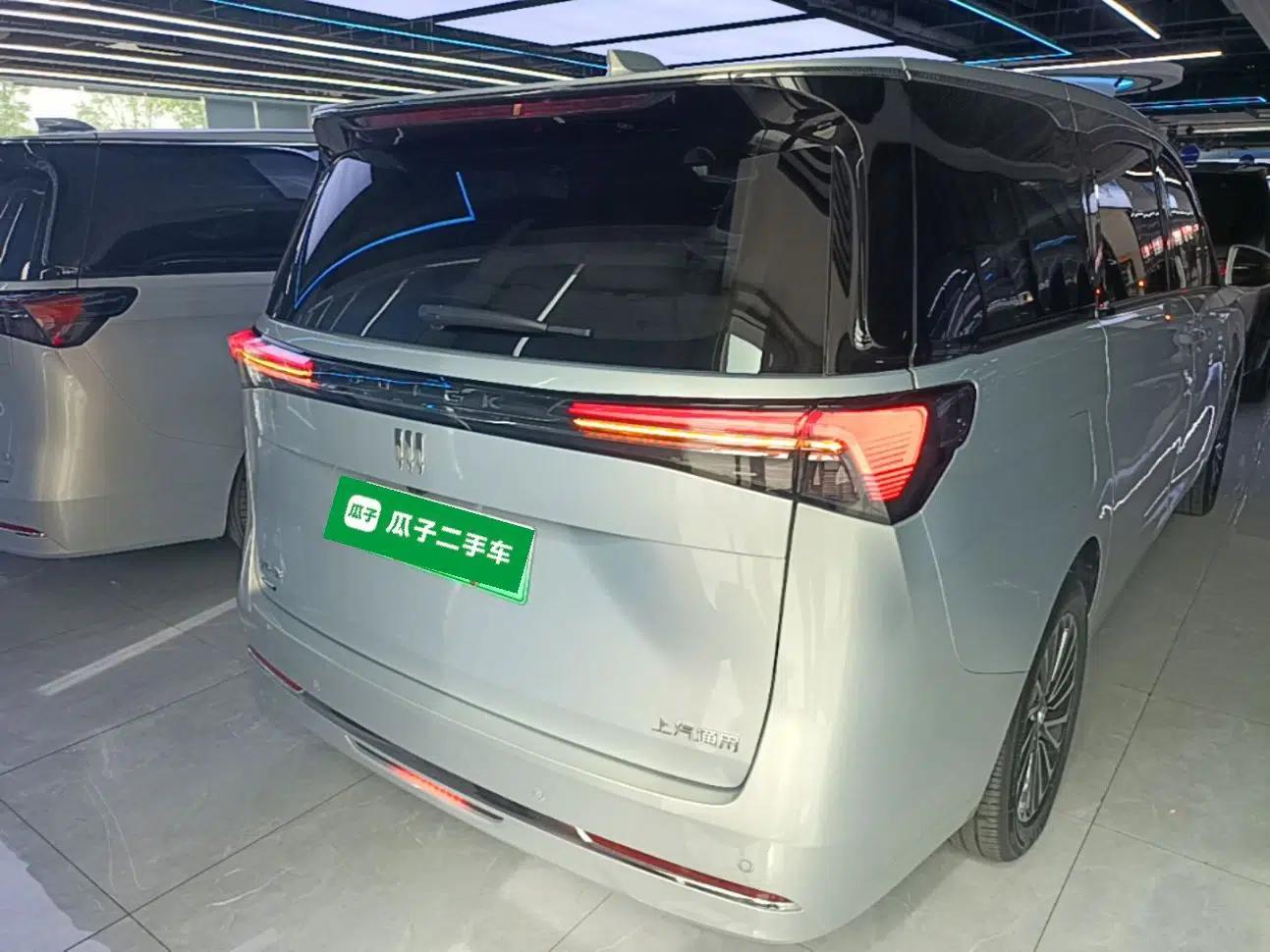 Buick GL8 New Energy 2025 Lu Shang Luxury Edition 7-Seater — миниатюра 5