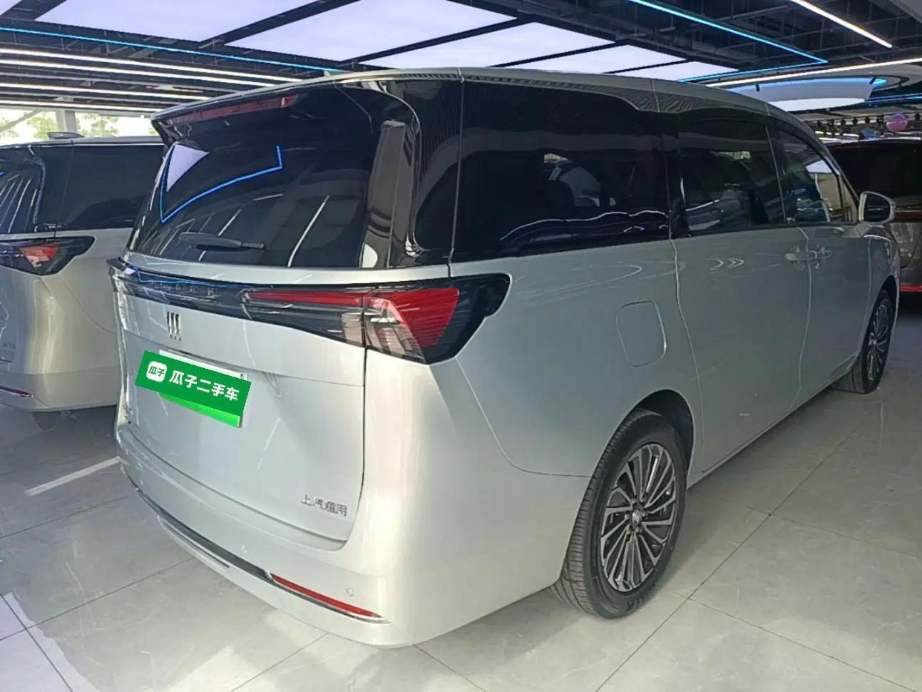 Buick GL8 New Energy 2025 Lu Shang Luxury Edition 7-Seater — миниатюра 6