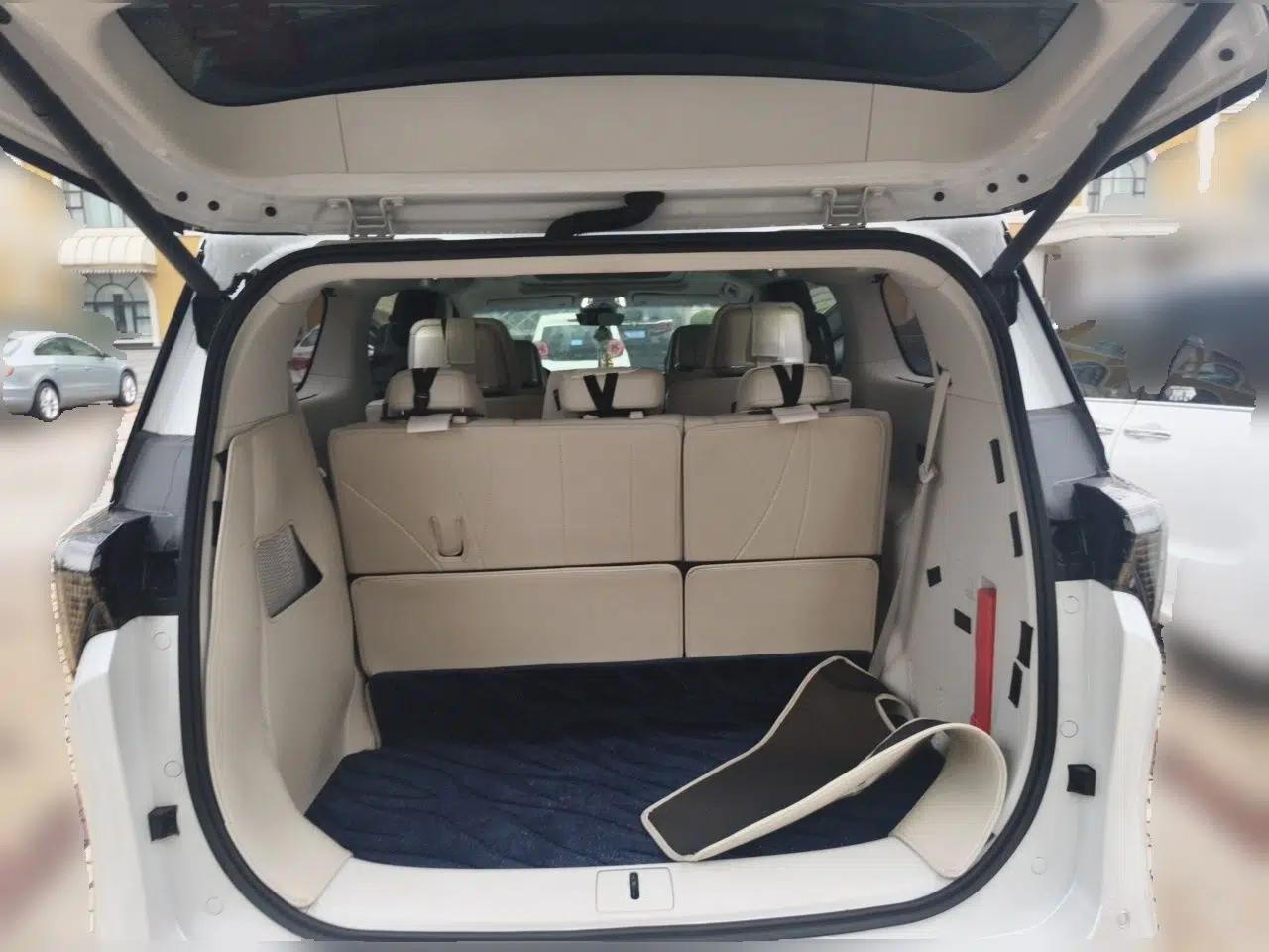 Buick GL8 New Energy 2024 Lu Zun Deluxe Edition 7-Seater — миниатюра 20
