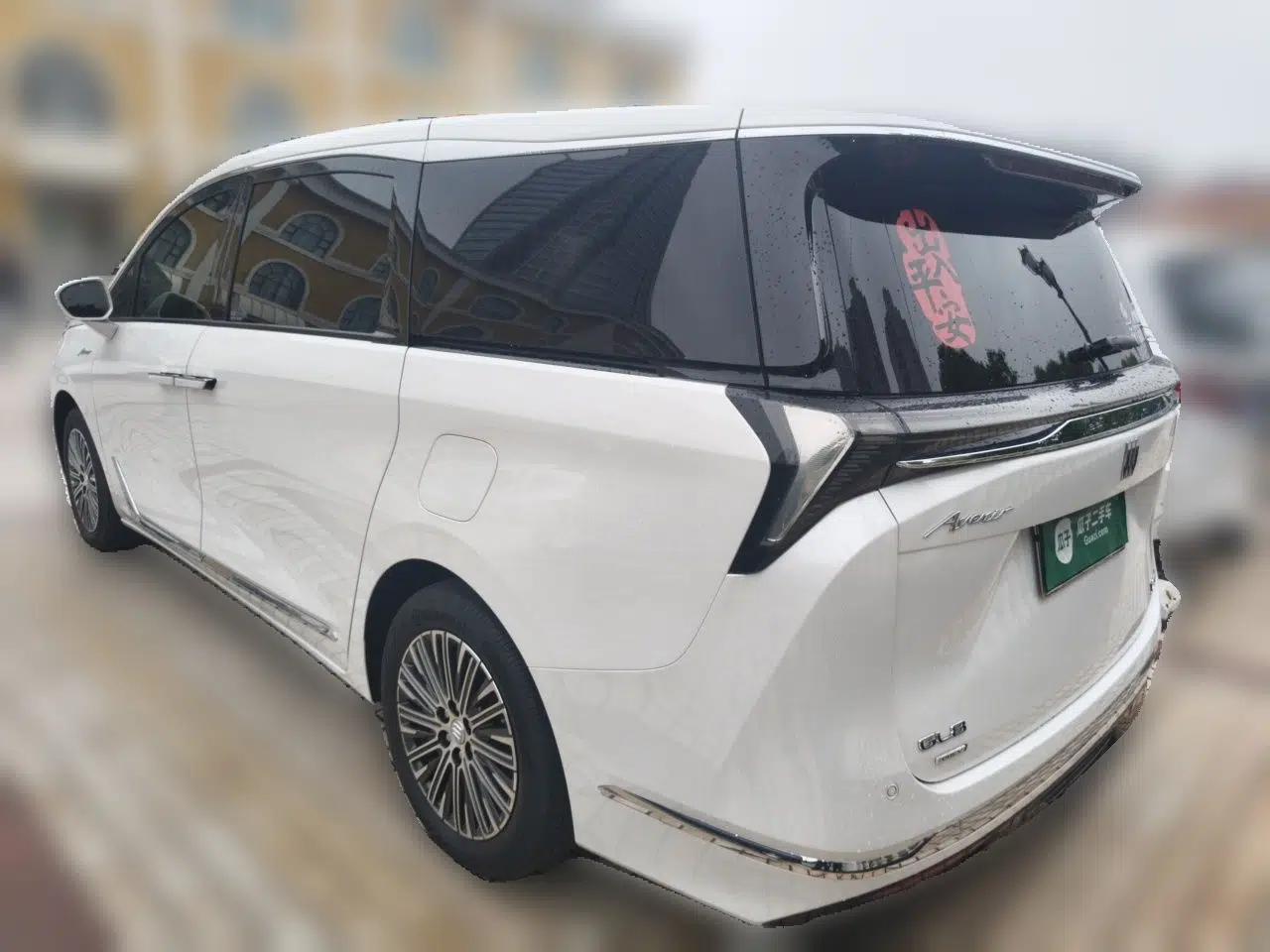 Buick GL8 New Energy 2024 Lu Zun Deluxe Edition 7-Seater — миниатюра 4
