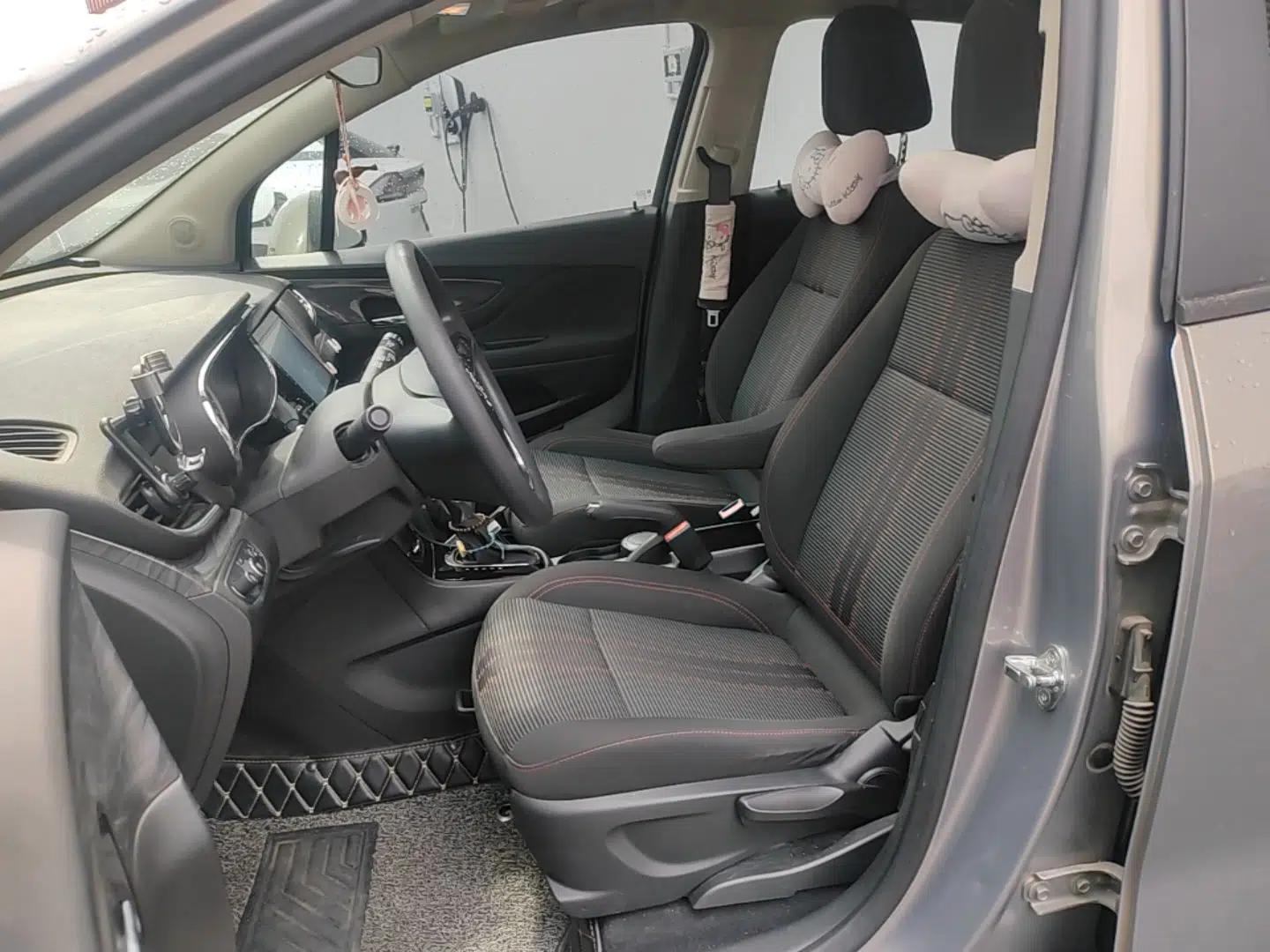 Buick Encore 2017 18T Automatic Two-Wheel Drive Urban Fashion Model — миниатюра 18