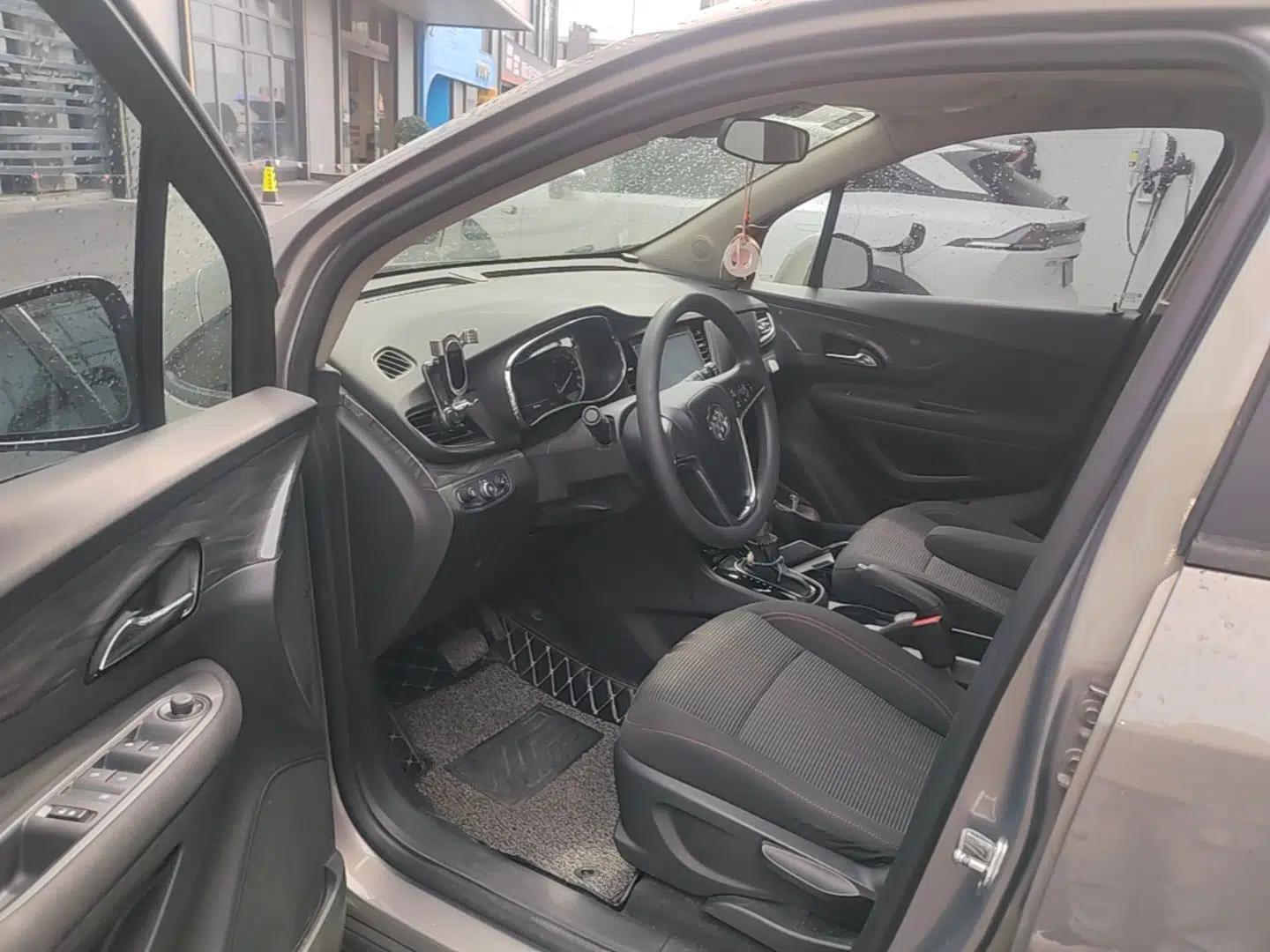 Buick Encore 2017 18T Automatic Two-Wheel Drive Urban Fashion Model — миниатюра 19