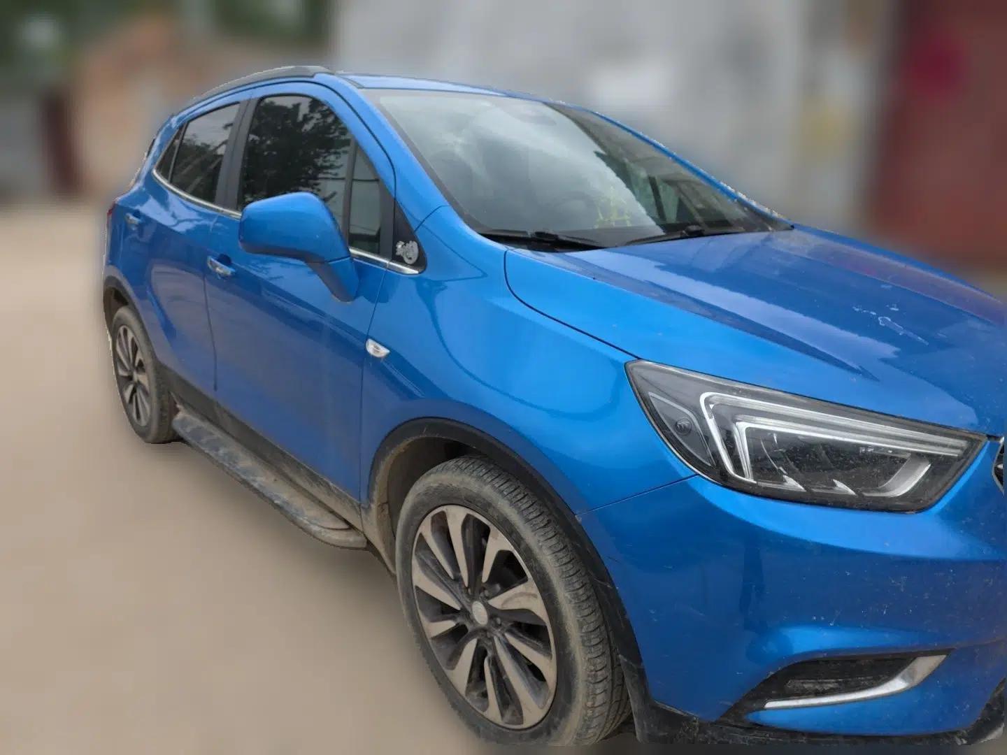Buick Encore 2017 18T Automatic Two-Wheel Drive Urban Elite Model — миниатюра 3