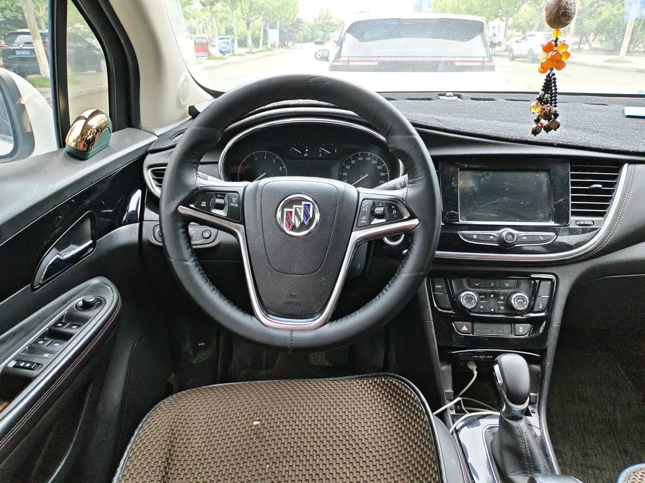 Buick Encore 2017 18T Automatic Two-Wheel Drive Urban Elite Model — миниатюра 11