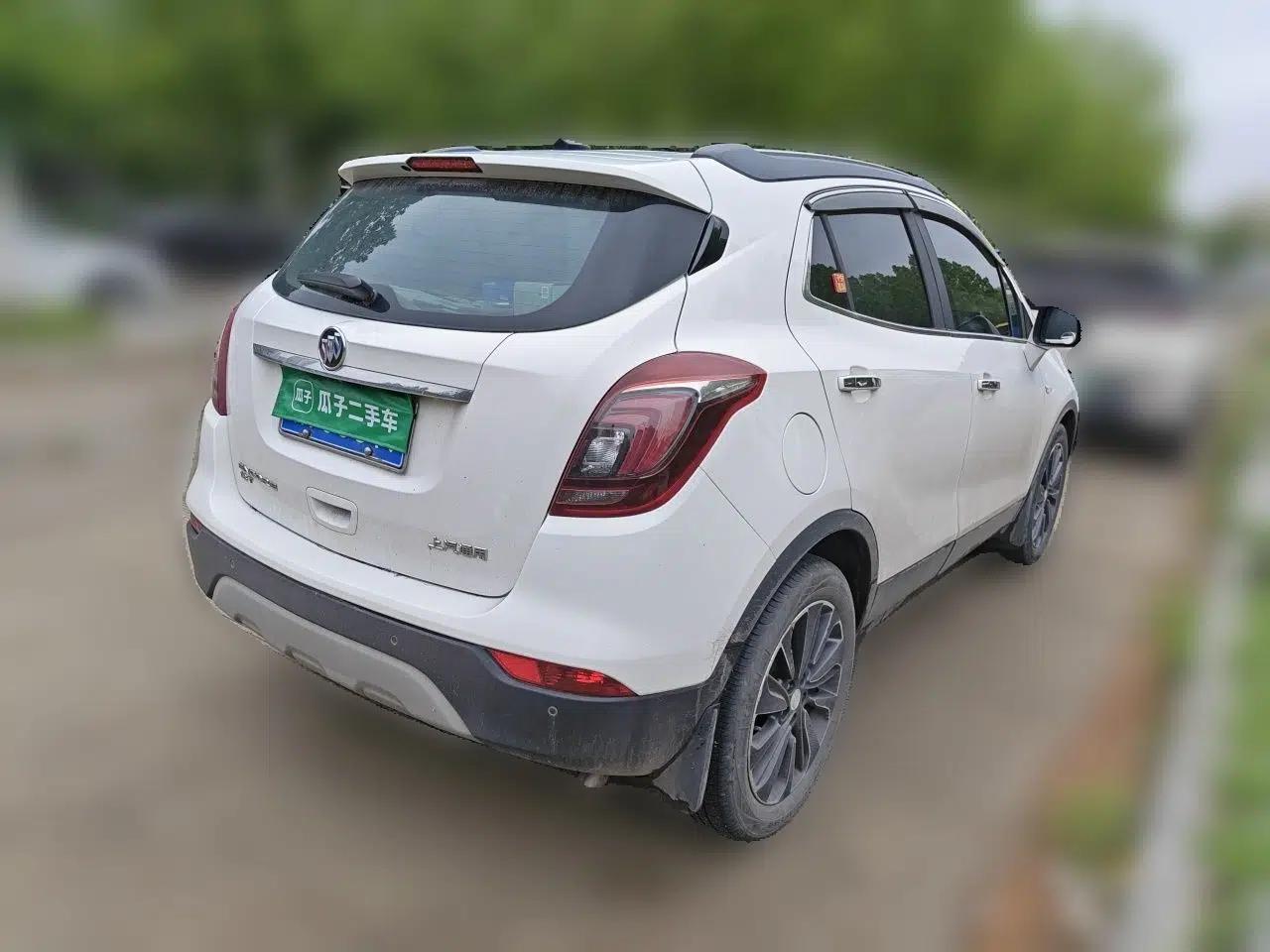 Buick Encore 2017 18T Automatic Two-Wheel Drive Urban Elite Model — миниатюра 6