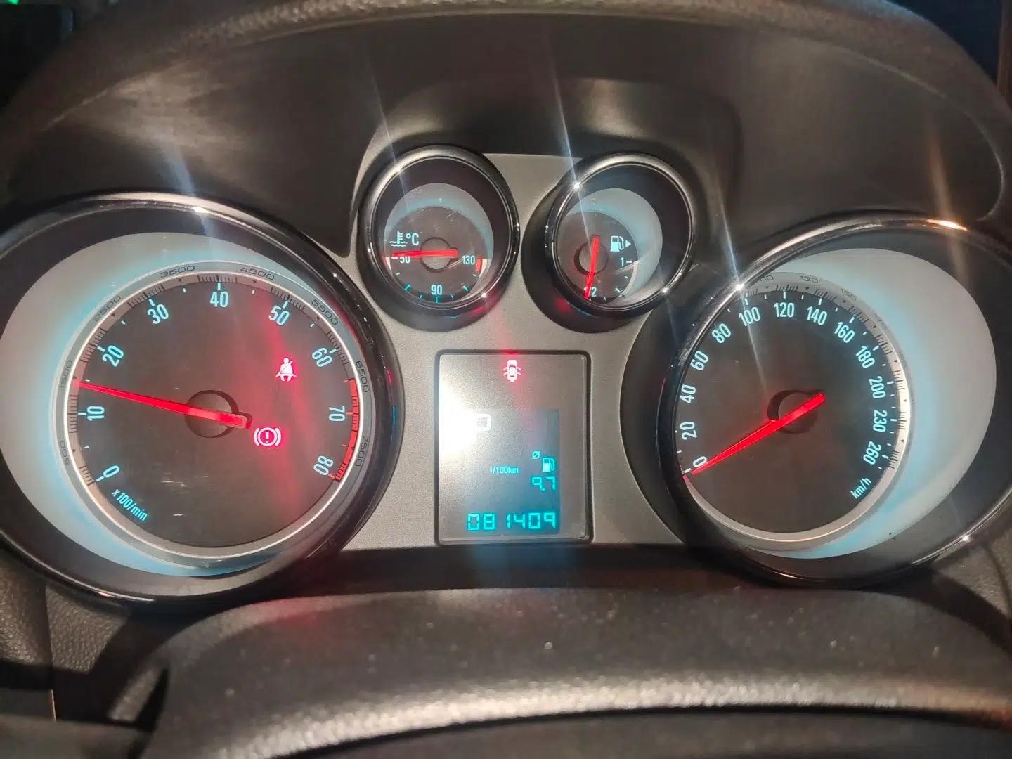 Buick Encore 2014 1.4T Automatic Two-Wheel Drive Urban Elite Model — миниатюра 12