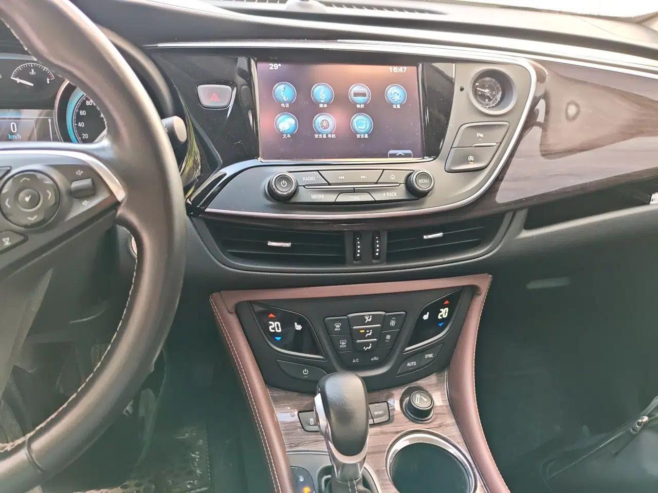 Buick Envision 2017 28T Four-Wheel Drive Elite Model — миниатюра 14