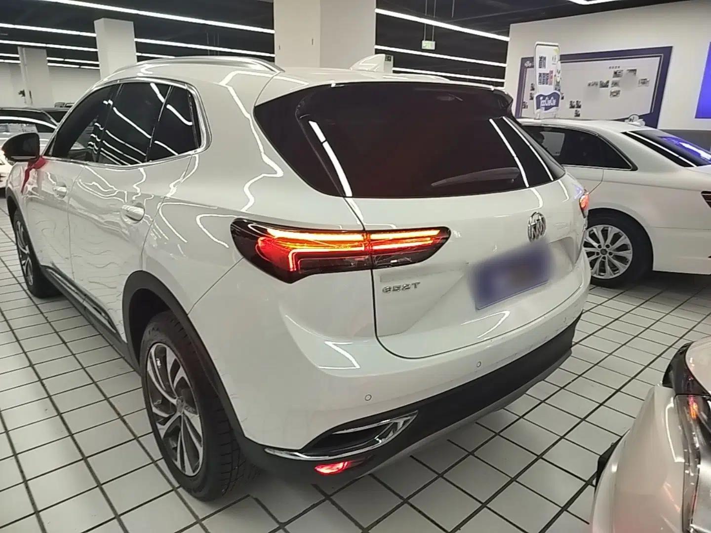 Buick Envision 2020 Encore S 652T Two-Wheel Drive Luxury Model — миниатюра 4