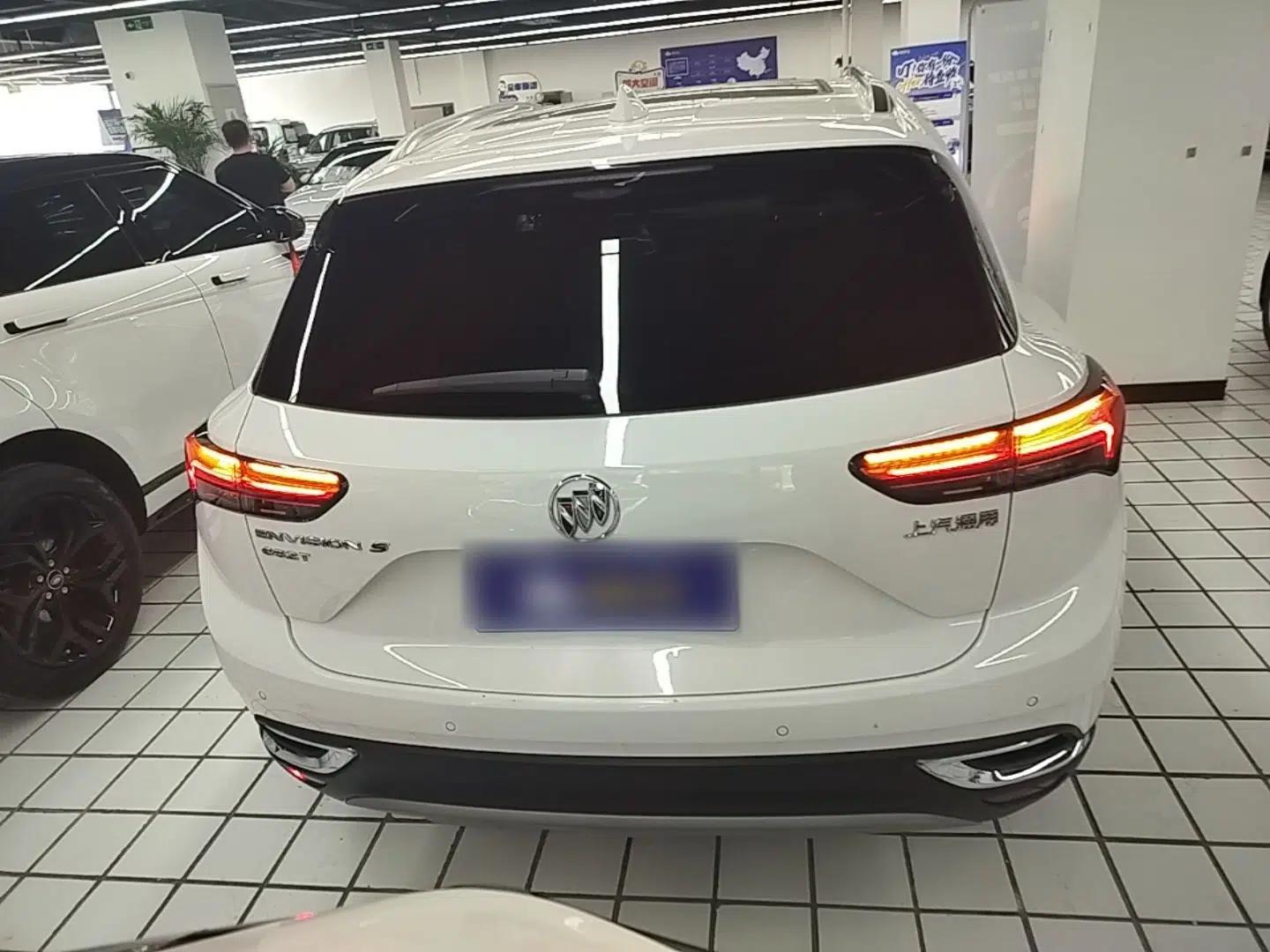 Buick Envision 2020 Encore S 652T Two-Wheel Drive Luxury Model — миниатюра 5