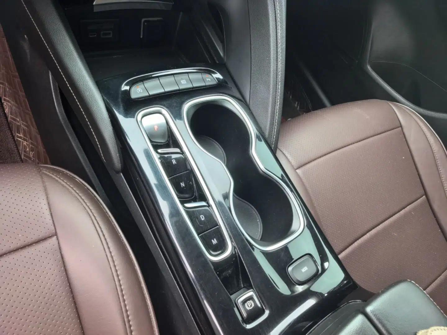 Buick Envision 2022 Encore S 552T Two-Wheel Drive Elite Model — миниатюра 17