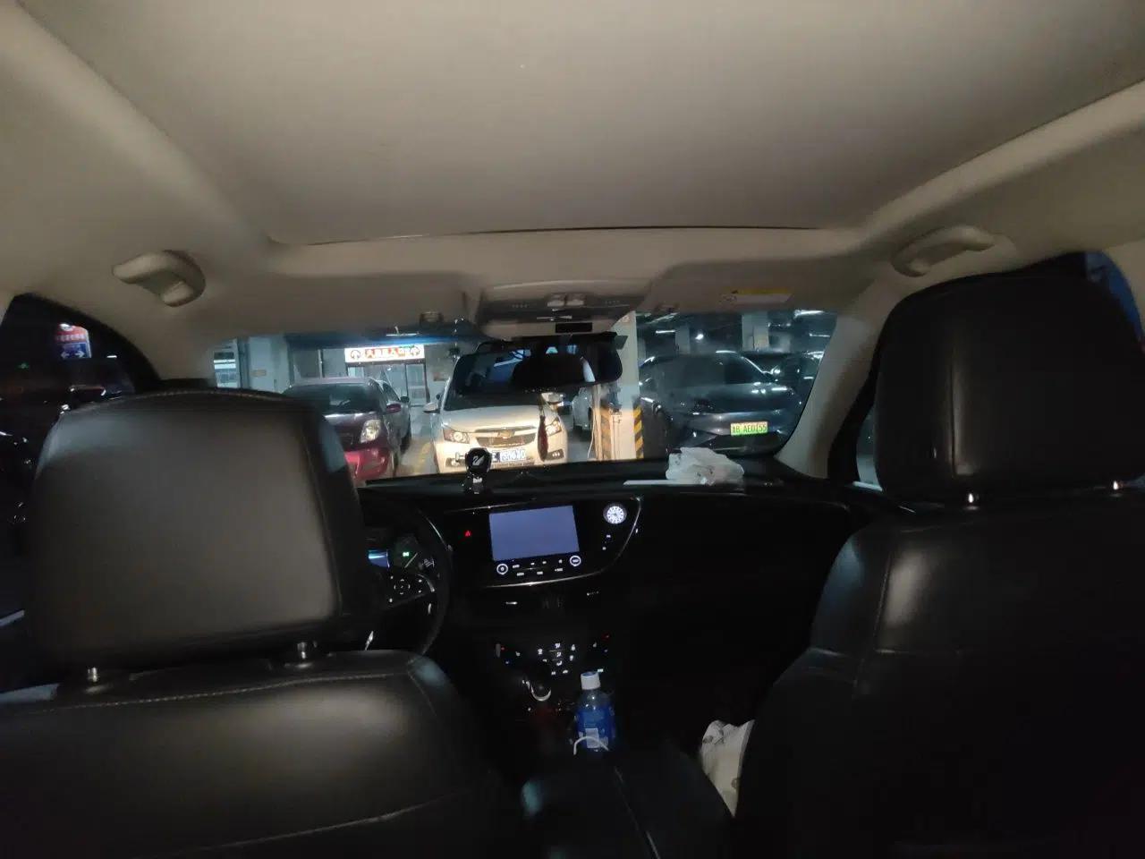 Buick Envision 2018 20T Two-Wheel-Drive Elite Model — миниатюра 19