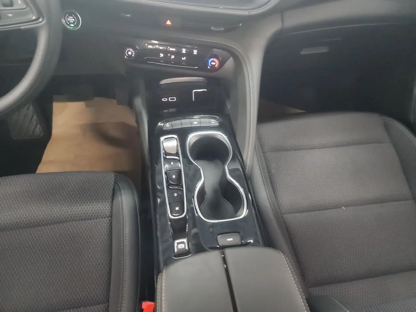 Buick Envision 2022 Encore S 552T Two-Wheel Drive Elite Model — миниатюра 17