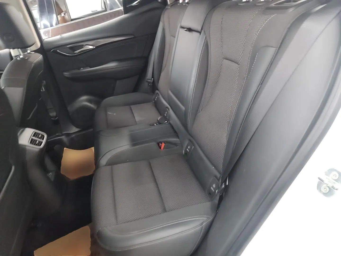 Buick Envision 2022 Encore S 552T Two-Wheel Drive Elite Model — миниатюра 20