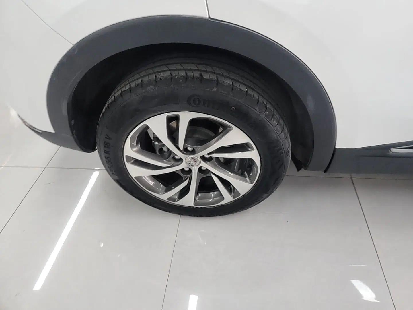Buick Envision 2022 Encore S 552T Two-Wheel Drive Elite Model — миниатюра 10