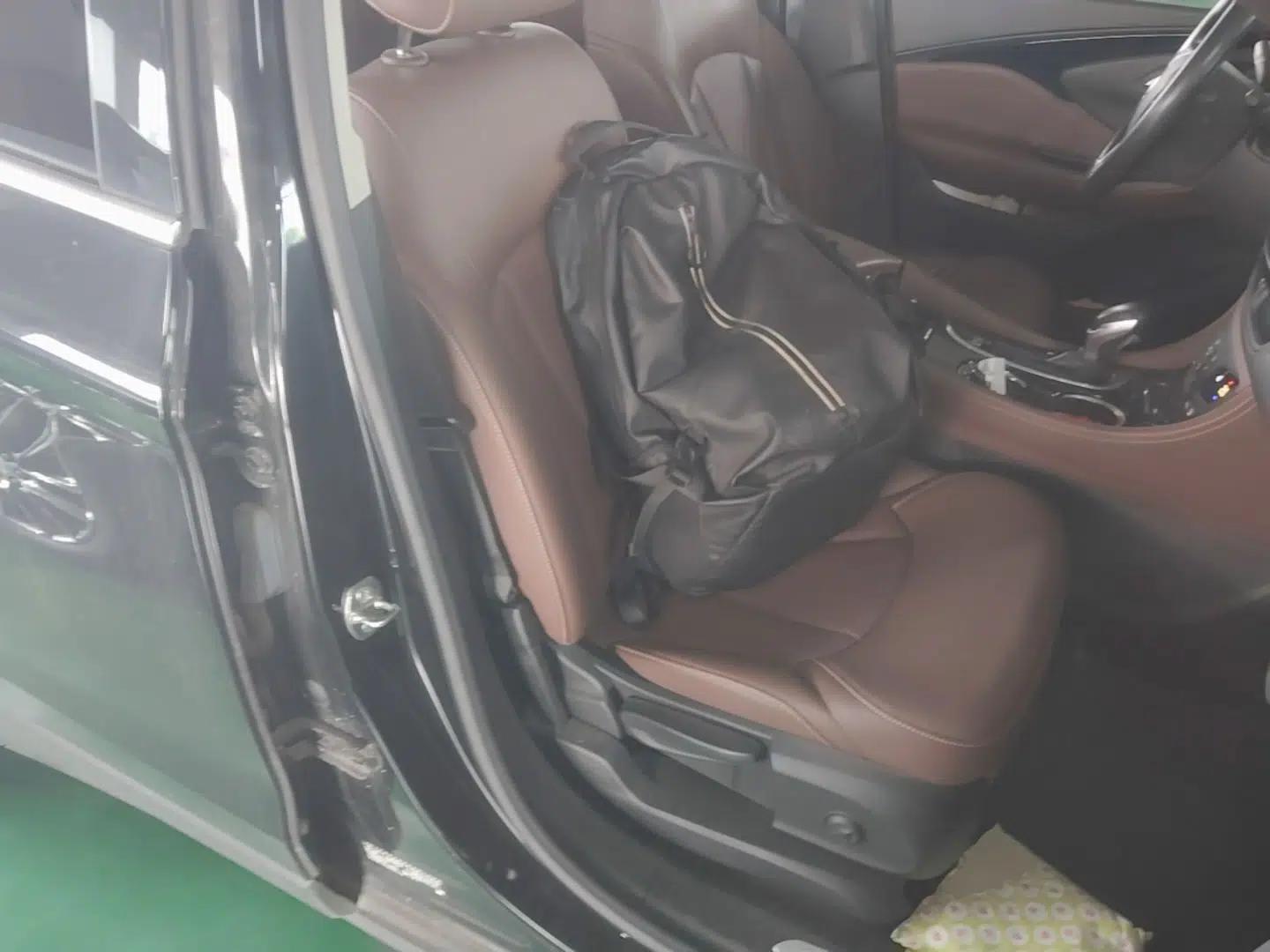 Buick Envision 2020 28T Four-Wheel Drive Elite Version — миниатюра 23