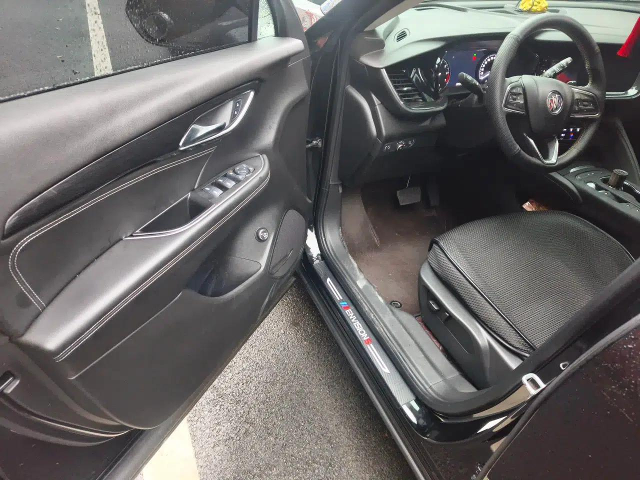 Buick Envision 2023 Encore S 552T Two-Wheel Drive Luxury Model — миниатюра 17