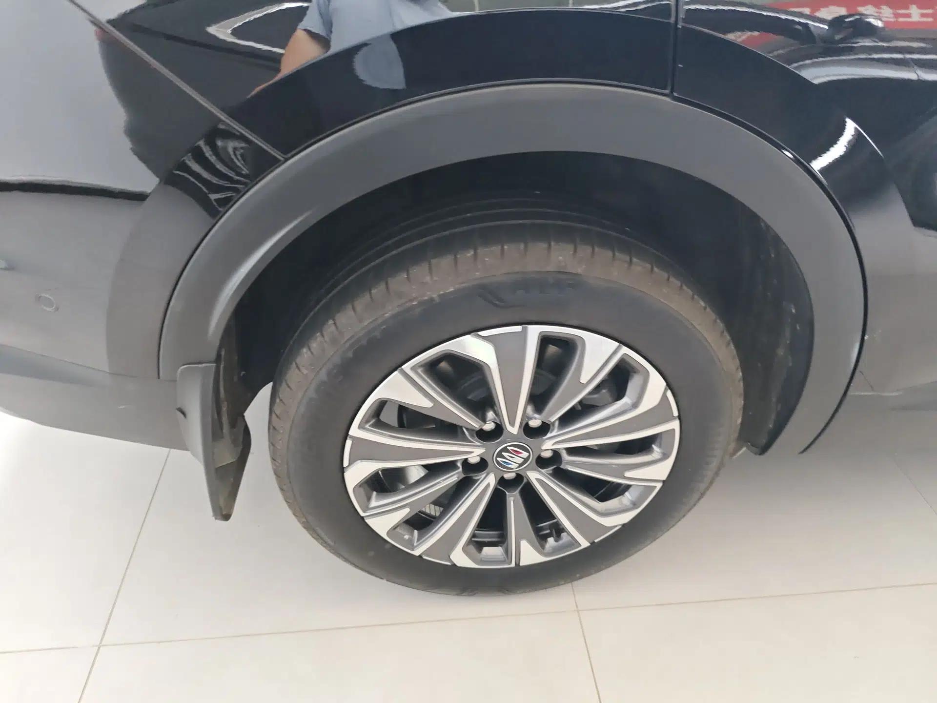 Buick Envision 2025 Encore Plus 28T All-Wheel-Drive Platinum Edition — миниатюра 4