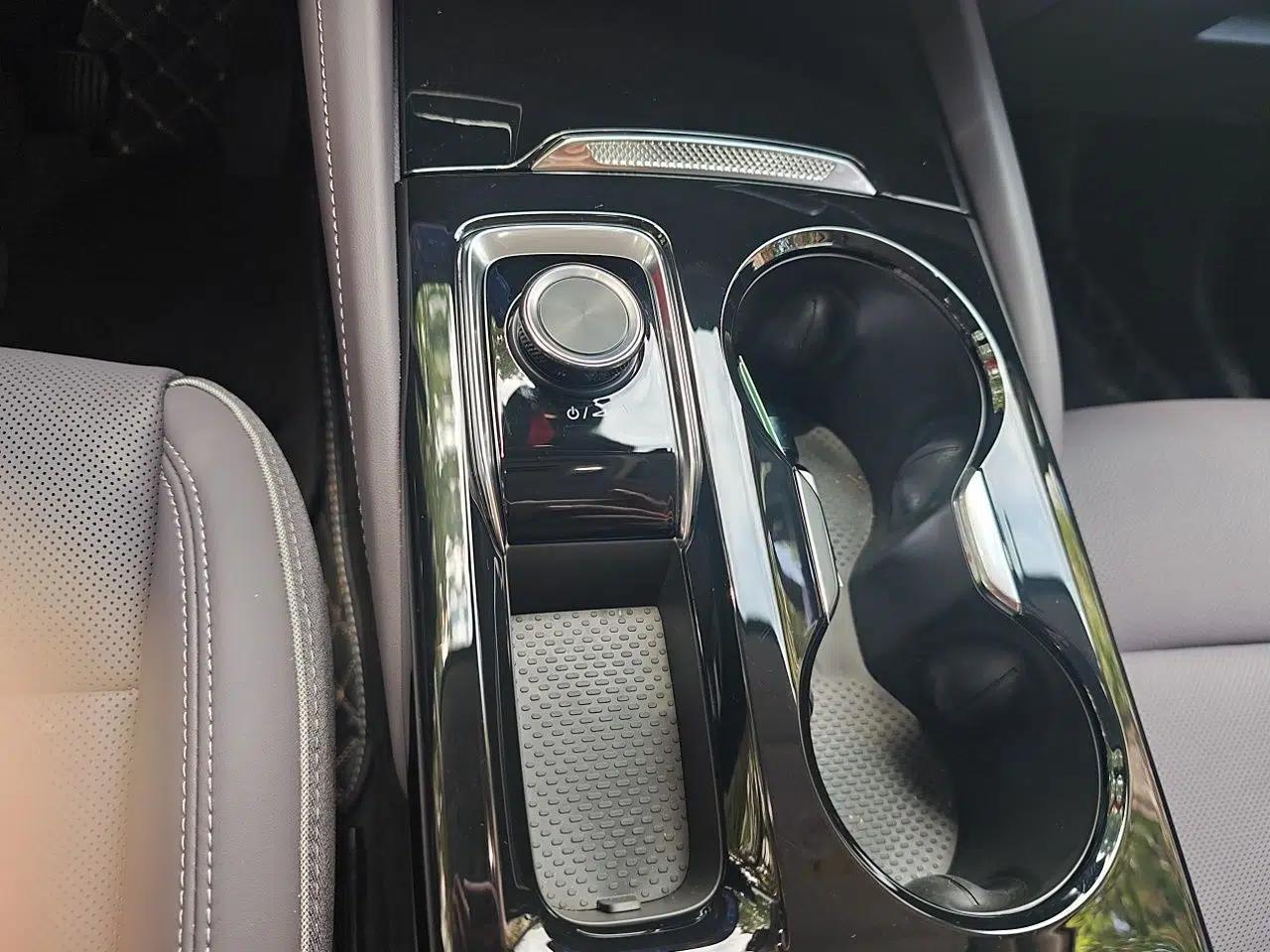 Buick Envision 2026 Model Equinox Plus 28T Two-Wheel-Drive Platinum Edition — миниатюра 15