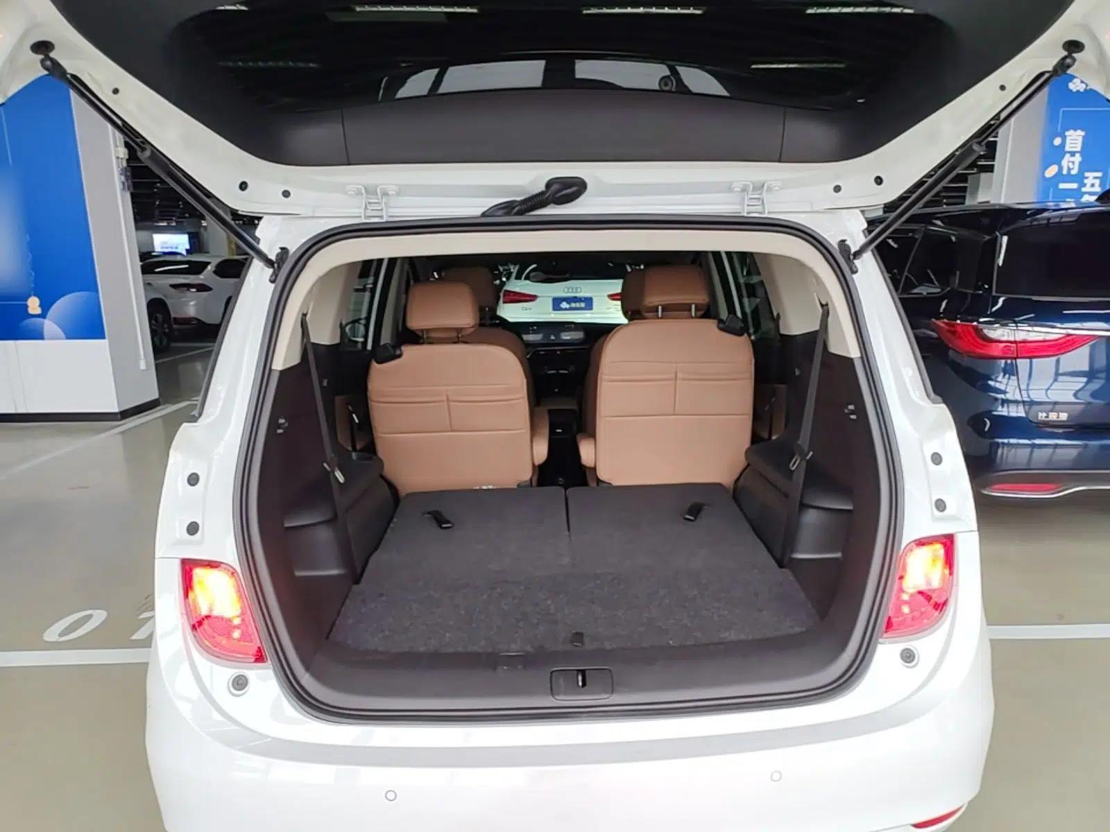 Buick GL6 2021 323T Mild Hybrid Connect Luxury Model — миниатюра 21