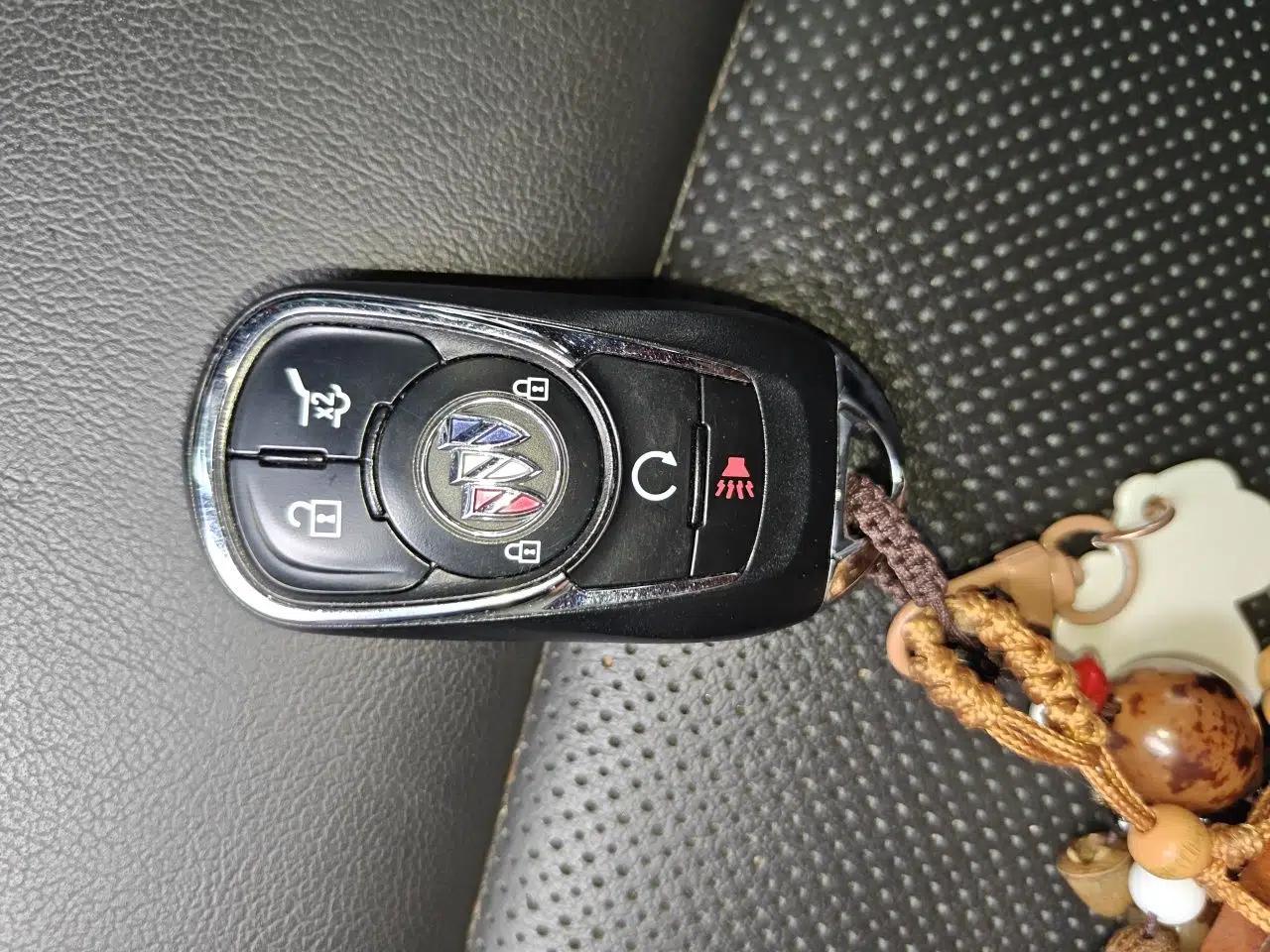 Buick Enclave 2022 652T 4x4 Prestige Flagship 6-Seater — миниатюра 9