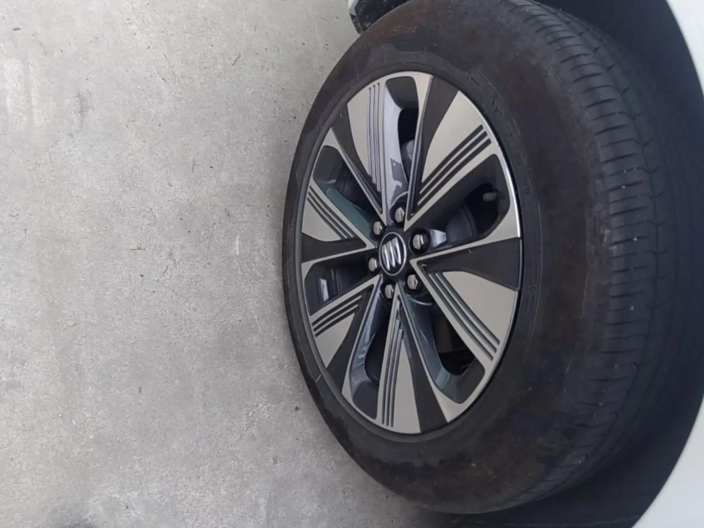 Buick E5 2025 Model 545KM Smart Enjoyment Edition — миниатюра 10