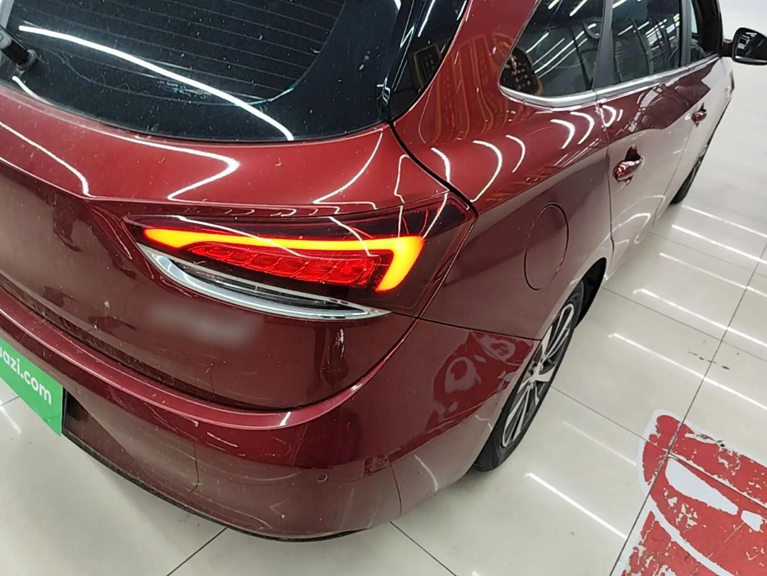 Buick Excelle GX 2018 18T Automatic Elite Model — миниатюра 8