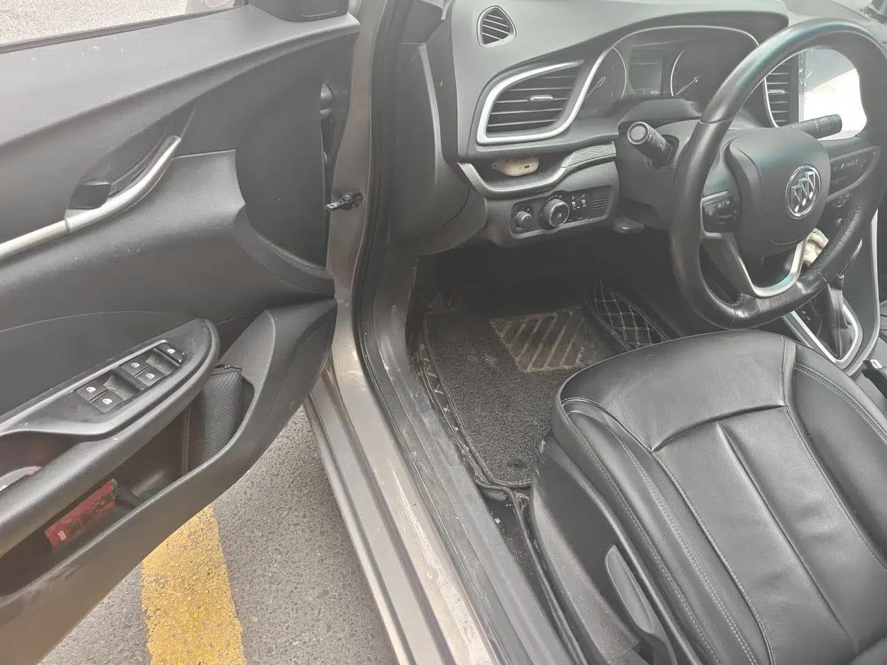 Buick Excelle GX 2018 18T Automatic Elite Model — миниатюра 17