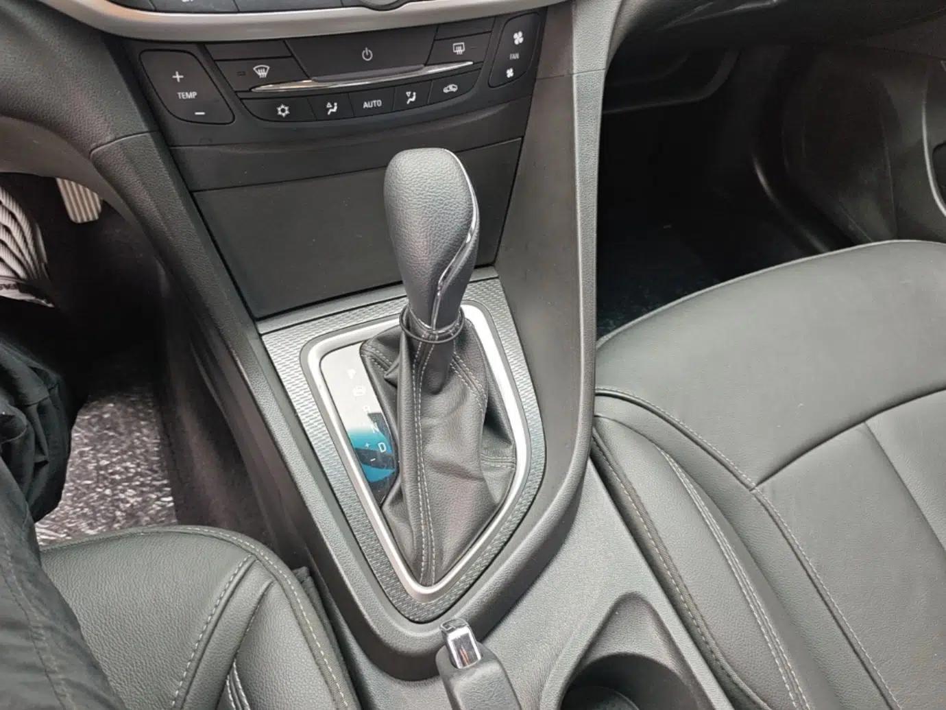 Buick Excelle GX 2019 18T Automatic Connected Elite Model China VI Standard — миниатюра 17