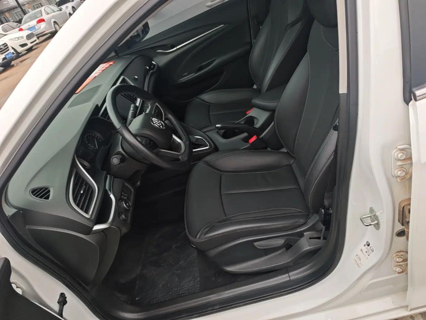 Buick Excelle GX 2019 18T Automatic Connected Elite Model China VI Standard — миниатюра 18