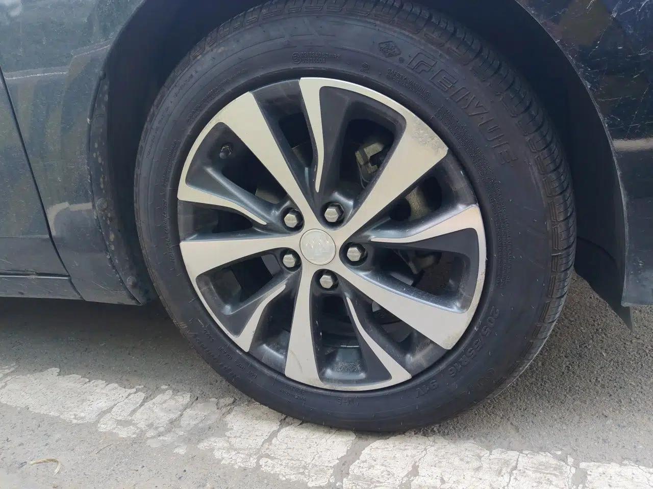 Buick Excelle GX 2018 18T Automatic Elite Model — миниатюра 8