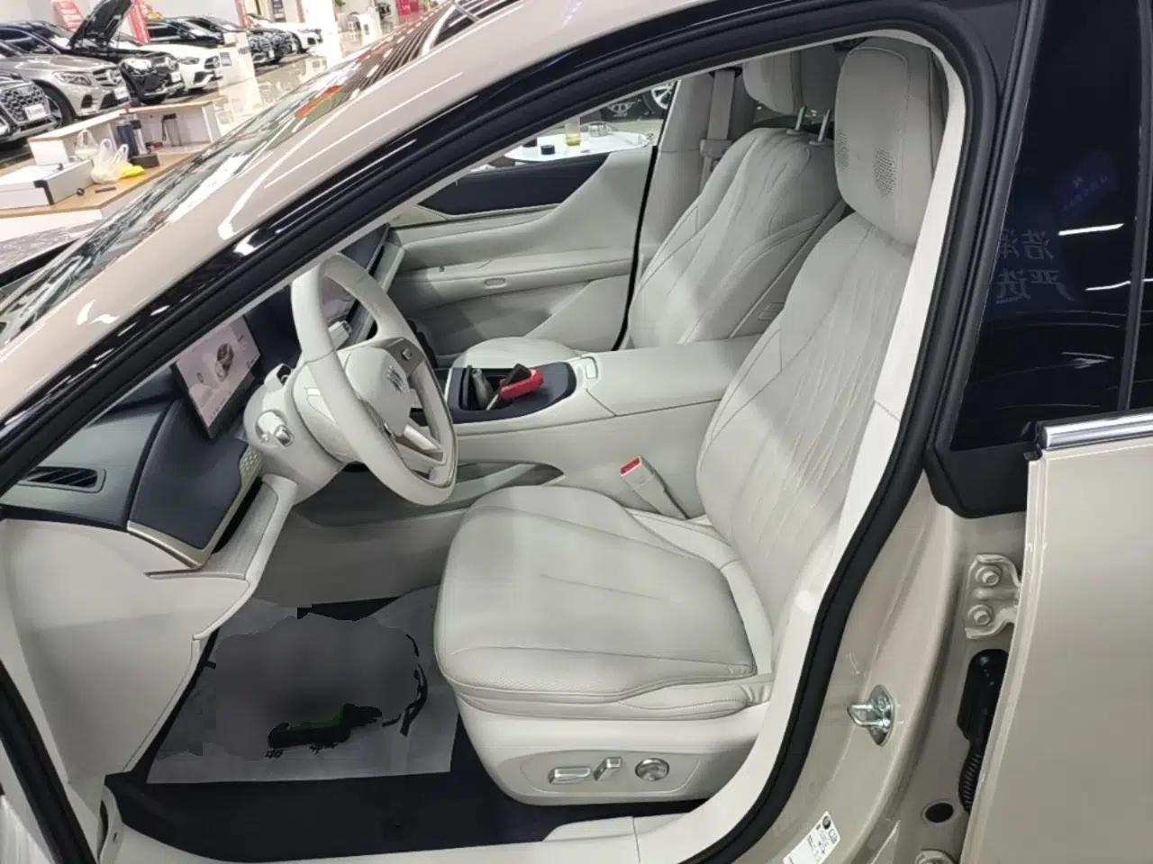 Buick L7 2025 Model Aivia — миниатюра 17