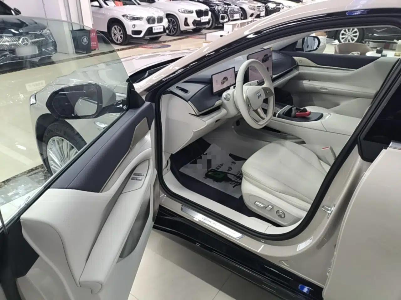 Buick L7 2025 Model Aivia — миниатюра 18