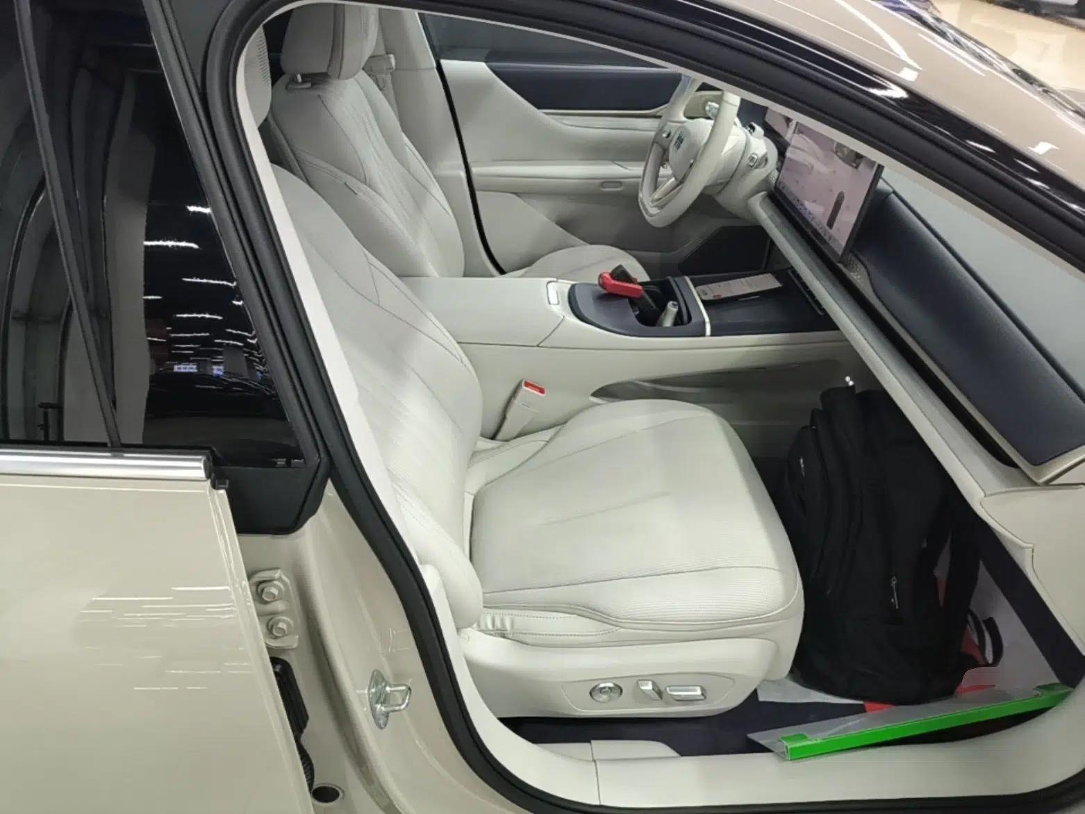 Buick L7 2025 Model Aivia — миниатюра 23
