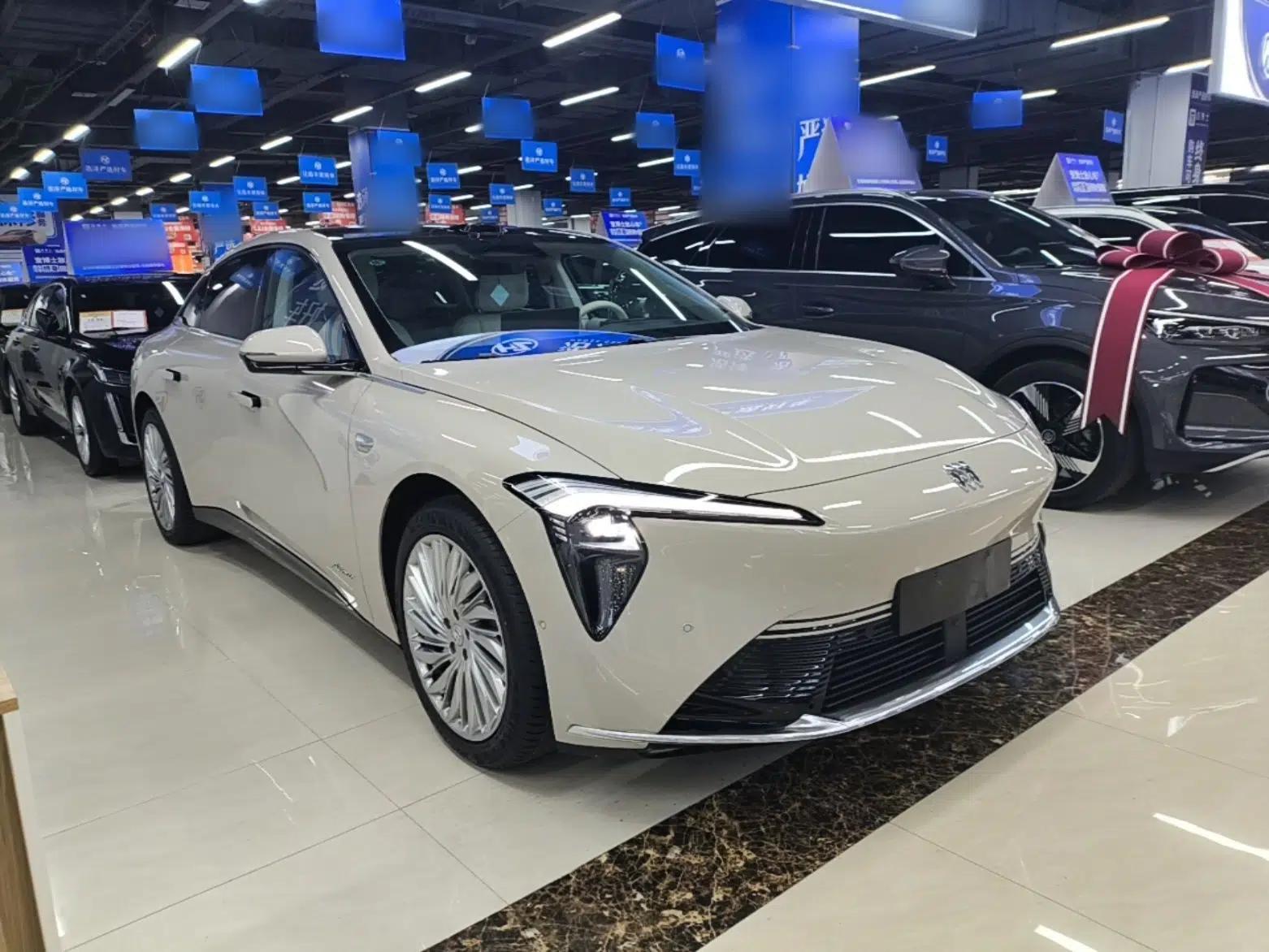 Buick L7 2025 Model Aivia — миниатюра 6