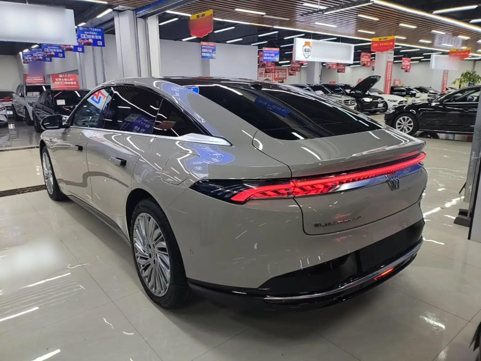 Buick L7 2025 Model Aivia — миниатюра 7
